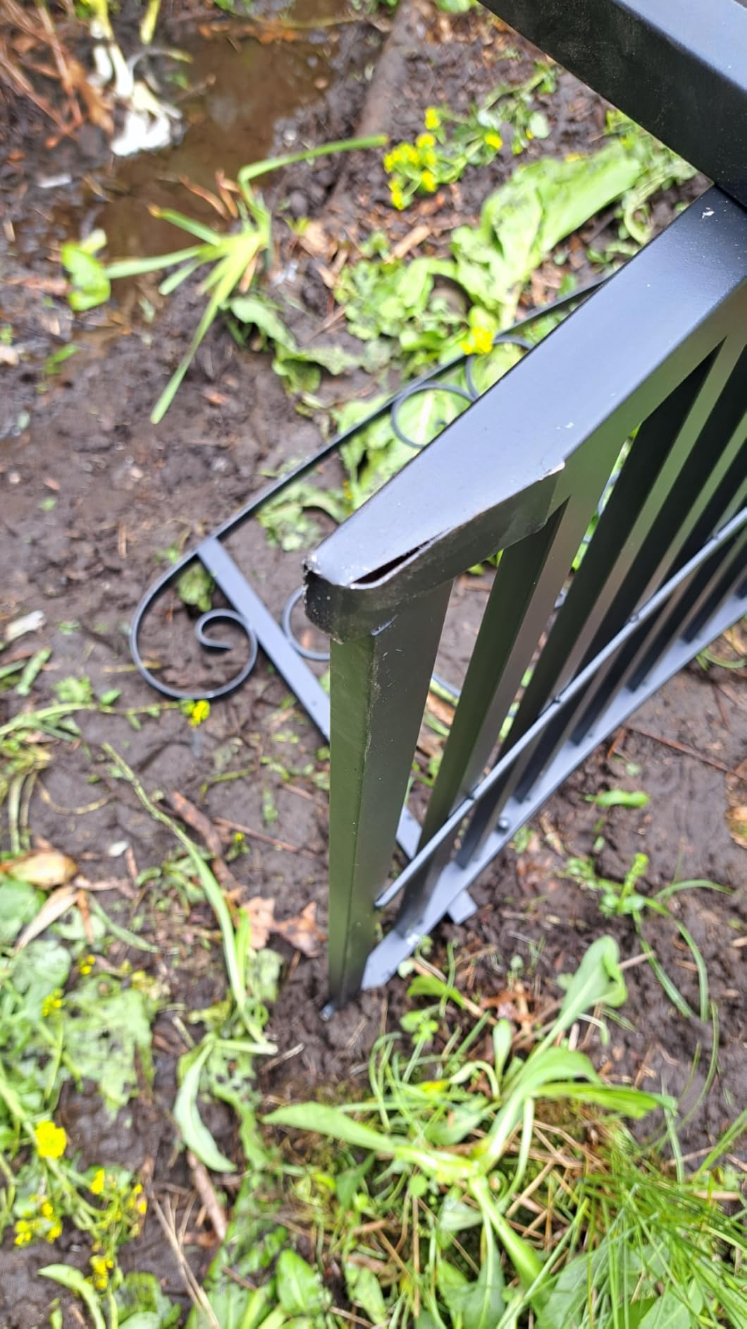 Outsunny 6' Metal Arch Backyard Garden Bridge, Safety Siderails, Black | Arc Footbridge, for Backyard Creek, Stream, Pond customer photo 1