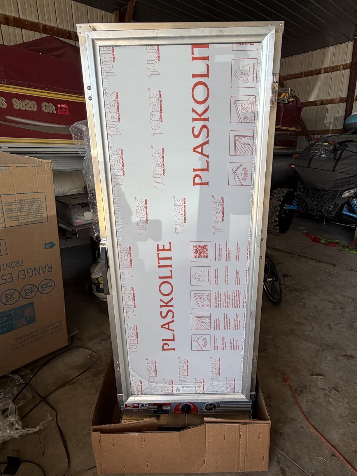 METRO C5 E-Series Hot Holding and Proofing Cabinet, 24 Pan Full Height Commercial Food Warmer customer photo 1