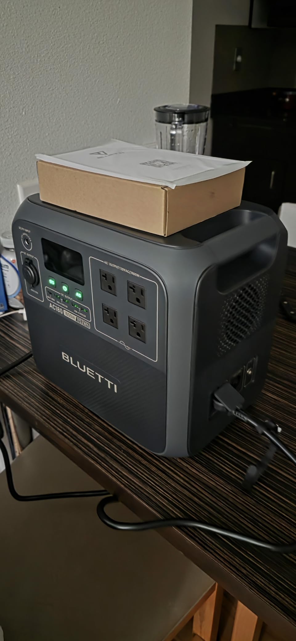 BLUETTI AC180 Portable Power Station 1152Wh 1800W LiFePO4 Solar Generator customer photo 1