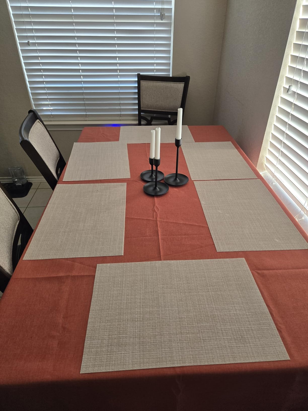 Softalker Beige Tablecloths Rectangular 84 x 60 inch Linen Textured Table Cloth Waterproof, Stain and Wrinkle Resistant, Outdoor Table Cloth for 6 Foot Rectangle Table Decor for Spring Party Birthday customer photo 1