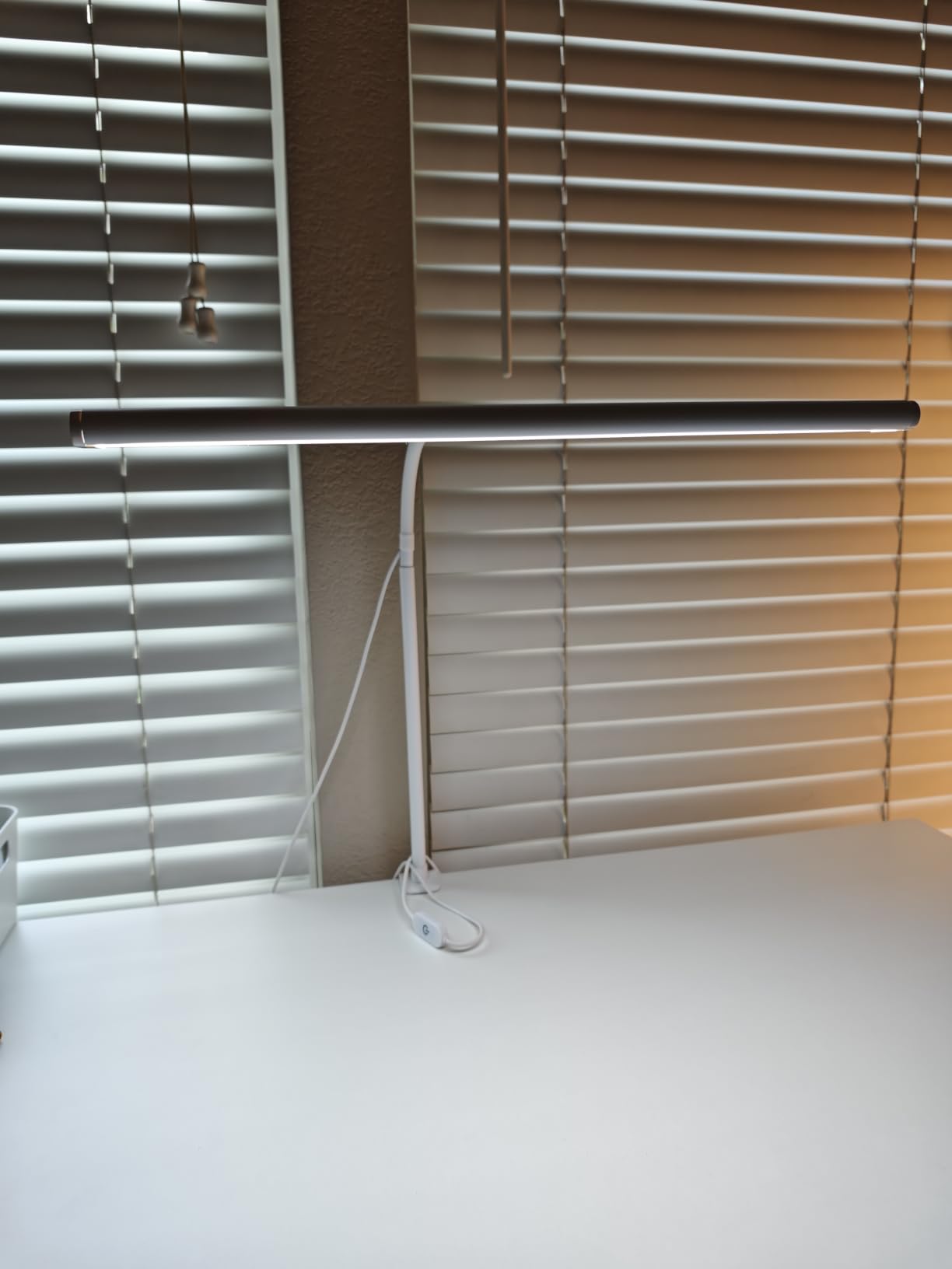 Airlonv LED Desk Lamp with Clamp, 17