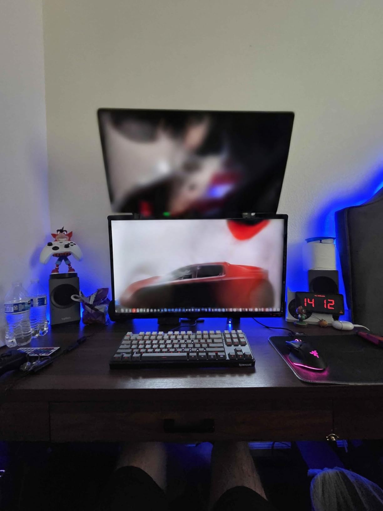 ErGear Dual Monitor Stand up to 33 inches Screen, Load-Bearing Max 22 lbs Each Arm, Adjustable Dual Monitor Mount, Sturdy Steel VESA Monitor Mount with Stable VESA 75x75 100x100mm customer photo 2