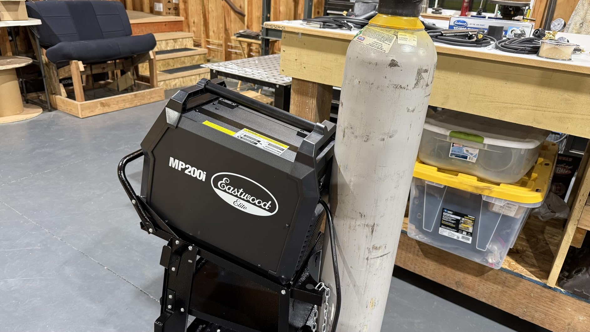 VEVOR Welding Cart, 2-Tier 4 Drawers Welder Cart with 265 LBS Weight Capacity, 360° Swivel Wheels, Tank Storage Safety Chains, Heavy Duty Rolling MIG Welder Cart for Mig Welder and Plasma Cutter customer photo 1