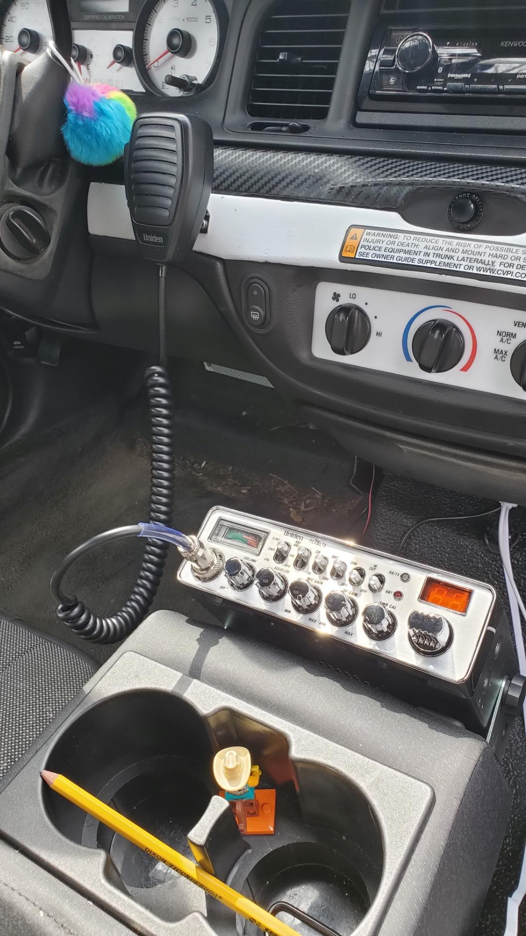 Uniden PC78LTXFM Professional 40-Channel CB Radio with Dual-Mode AM/FM, Integrated SWR Meter, PA/CB Function, Hi Cut, RF/Mic Gain Control, and Instant Channel 9 customer photo 2
