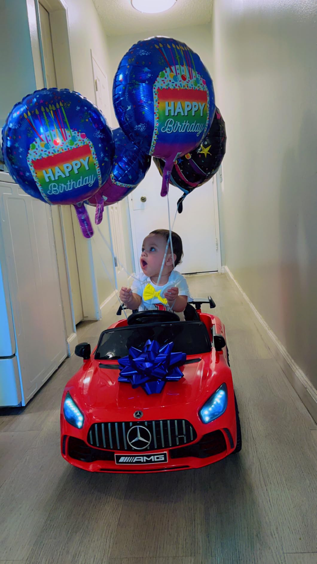Winado 12V Licensed Mercedes Benz AMG GTR Kids Ride on Electric Car, Black customer photo 2