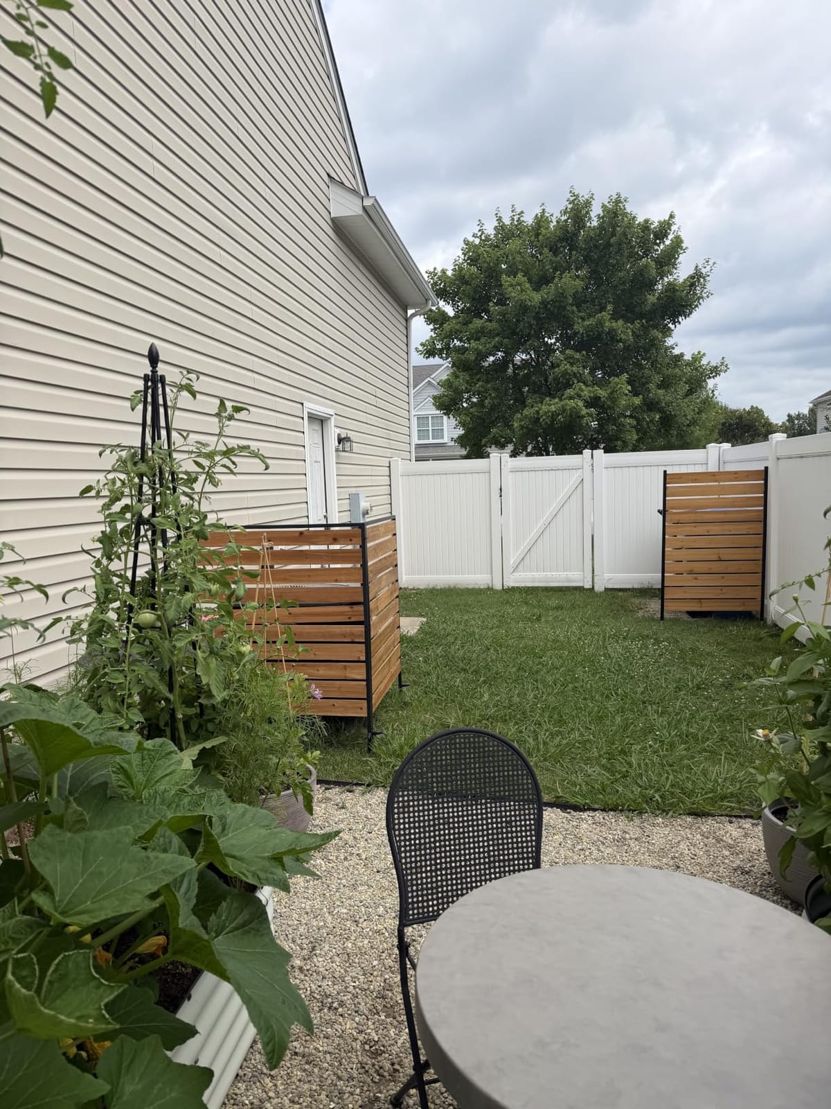 Enclo Concord Privacy Screen, Cedar Wood DIY No Dig Kit | 5ftH x 3.2ftW, Pre-Stained, 1 Panel, Hide Trash Cans, EC18022 customer photo 2