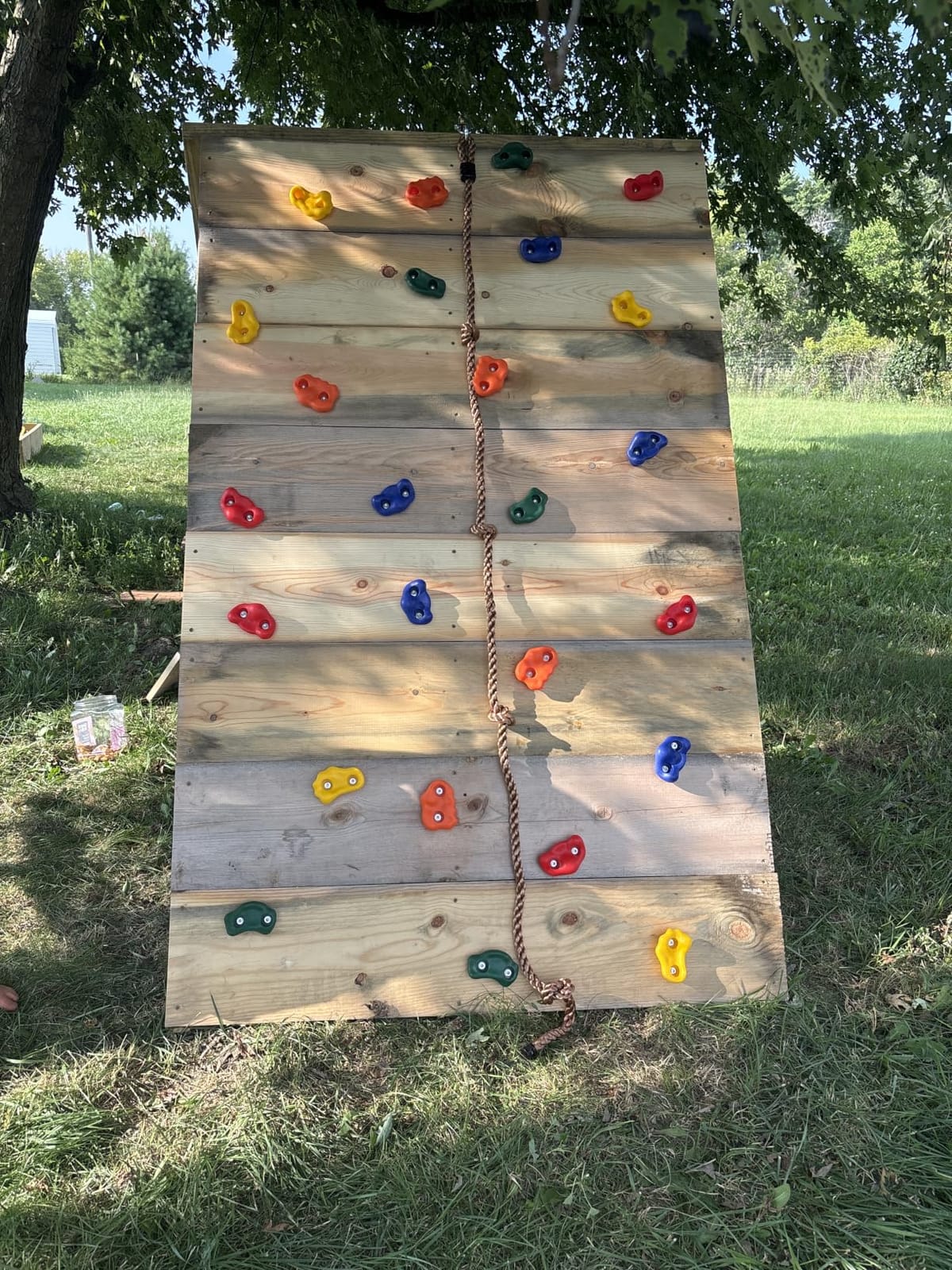 ZENFUN 25 Packs Rock Climbing Holds, Indoor & Outdoor Rock Wall Climbing Kit, Multi-Colored Climbing Rock Wall Grips with Mounting Hardware, Knotted Rope (Added 4 Sets of Spare Screws) customer photo 1