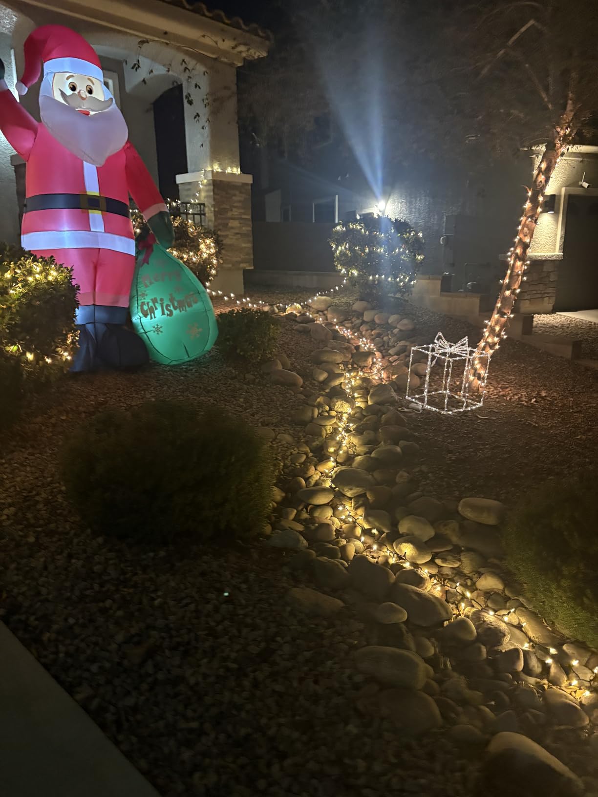8 FT Christmas Inflatable Santa Claus with Candy and Big Gift Bag Outdoor Decor, Blow Up IP44 Weatherproof Xmas Decorations for Yard, Built-in LED Light for Gardern Lawn Indoor Winter Holiday customer photo 2