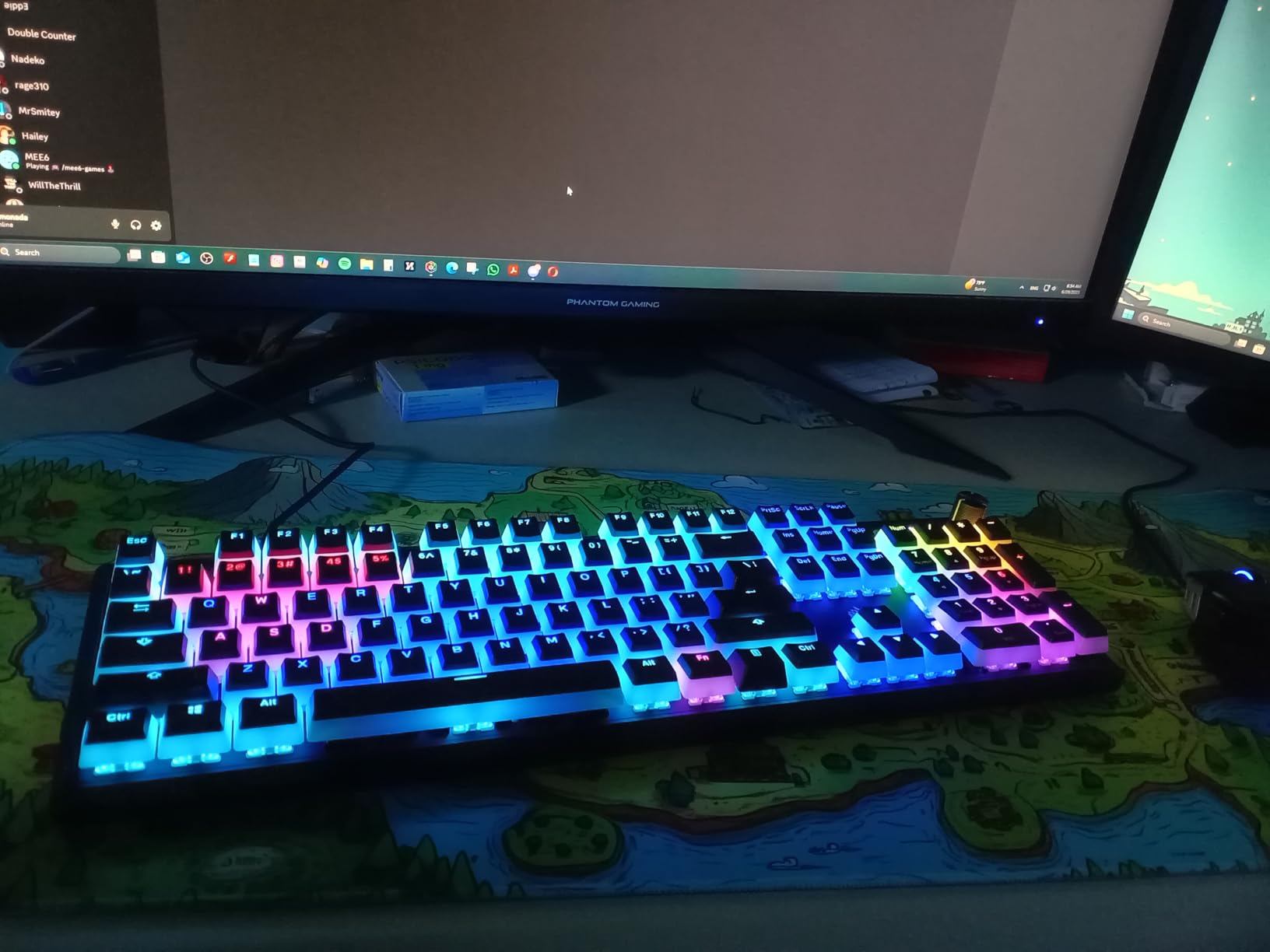 CORSAIR K70 CORE RGB Mechanical Wired Gaming Keyboard with Palmrest - Pre-Lubed MLX Red Linear Switches, SOCD, ABS Double-Shot Keycaps, Sound Dampening, Media Control Dial, QWERTY NA - Black customer photo 1