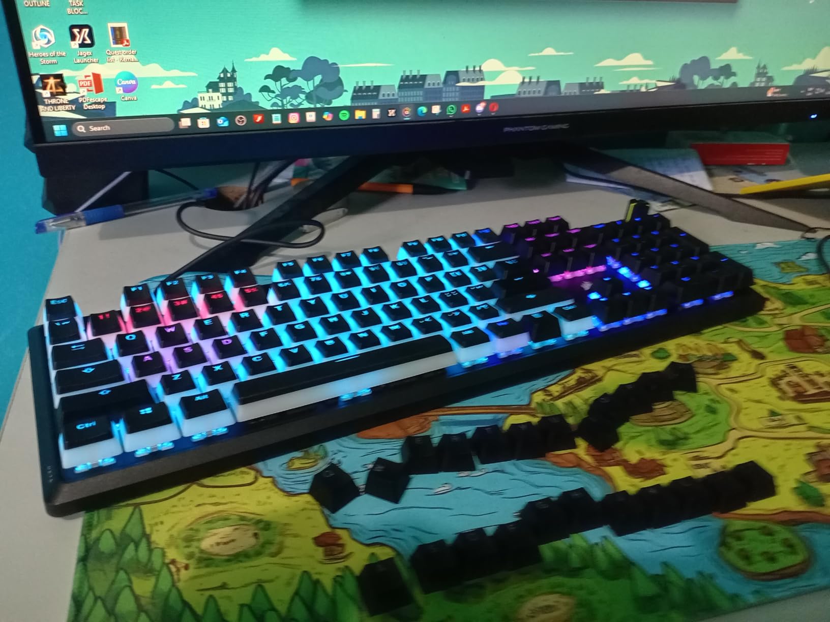 CORSAIR K70 CORE RGB Mechanical Wired Gaming Keyboard with Palmrest - Pre-Lubed MLX Red Linear Switches, SOCD, ABS Double-Shot Keycaps, Sound Dampening, Media Control Dial, QWERTY NA - Black customer photo 2