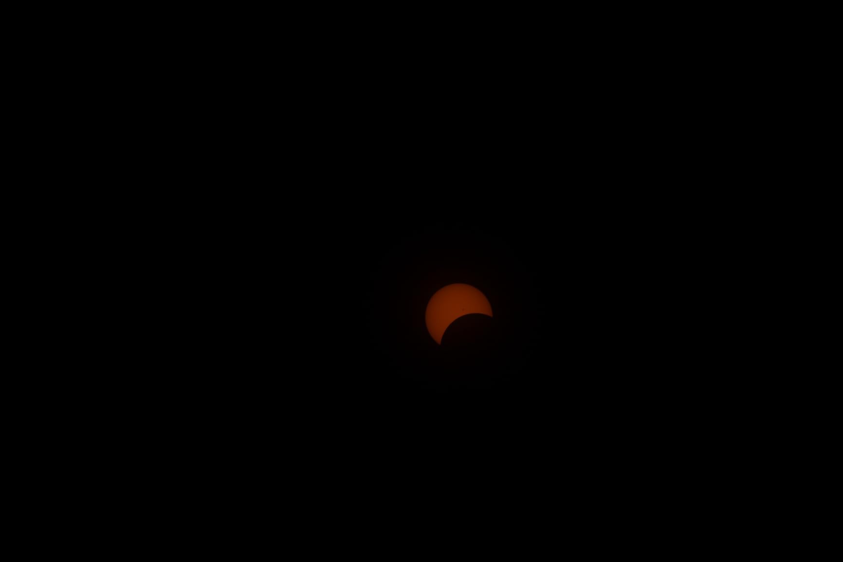Celestron EclipSmart Universal Solar Filter for Telescopes | ISO 12312-2 Compliant, Observe Eclipses & Sunspots, Fits 75-100mm Telescope Tubes customer photo 1