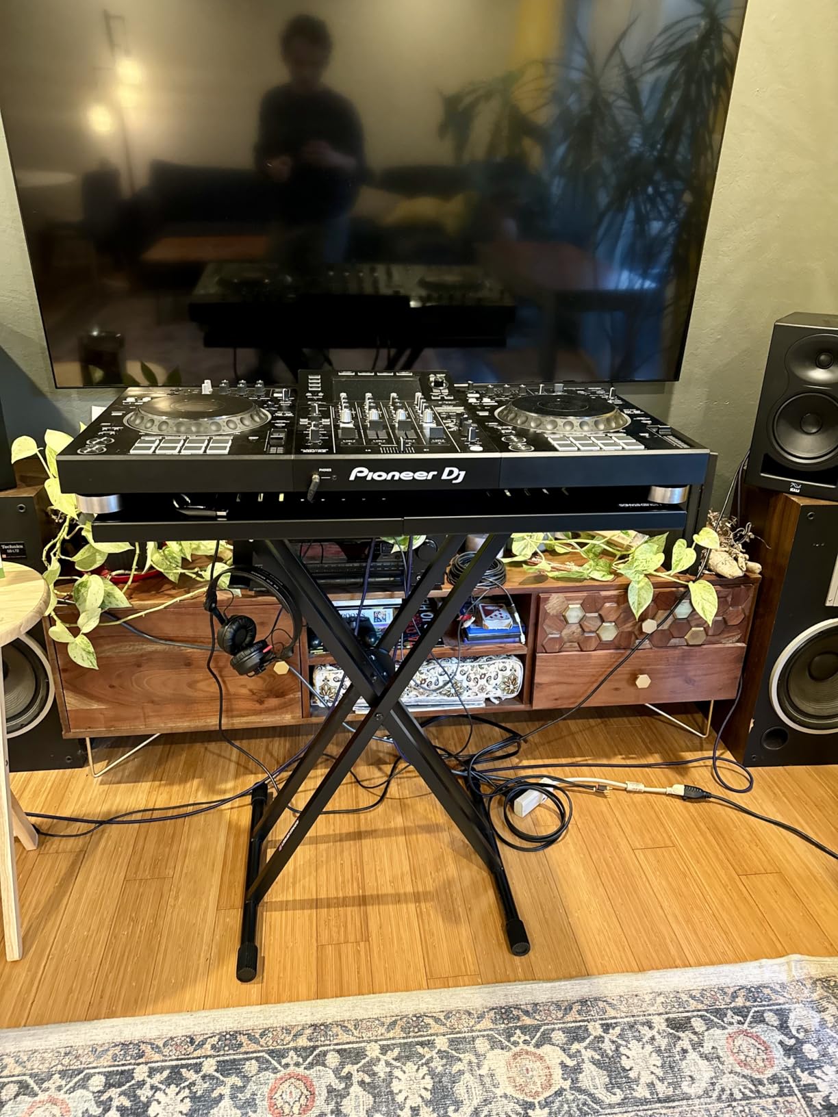 Liquid Stands Expandable DJ Table Stand Portable Audio Mixer Stand - DJ Stand for Laptop & Controller - Midi Keyboard Stand & Synth Stand - DJ Booth Portable X Style Keyboard Stand & Tabletop DJ Desk customer photo 2