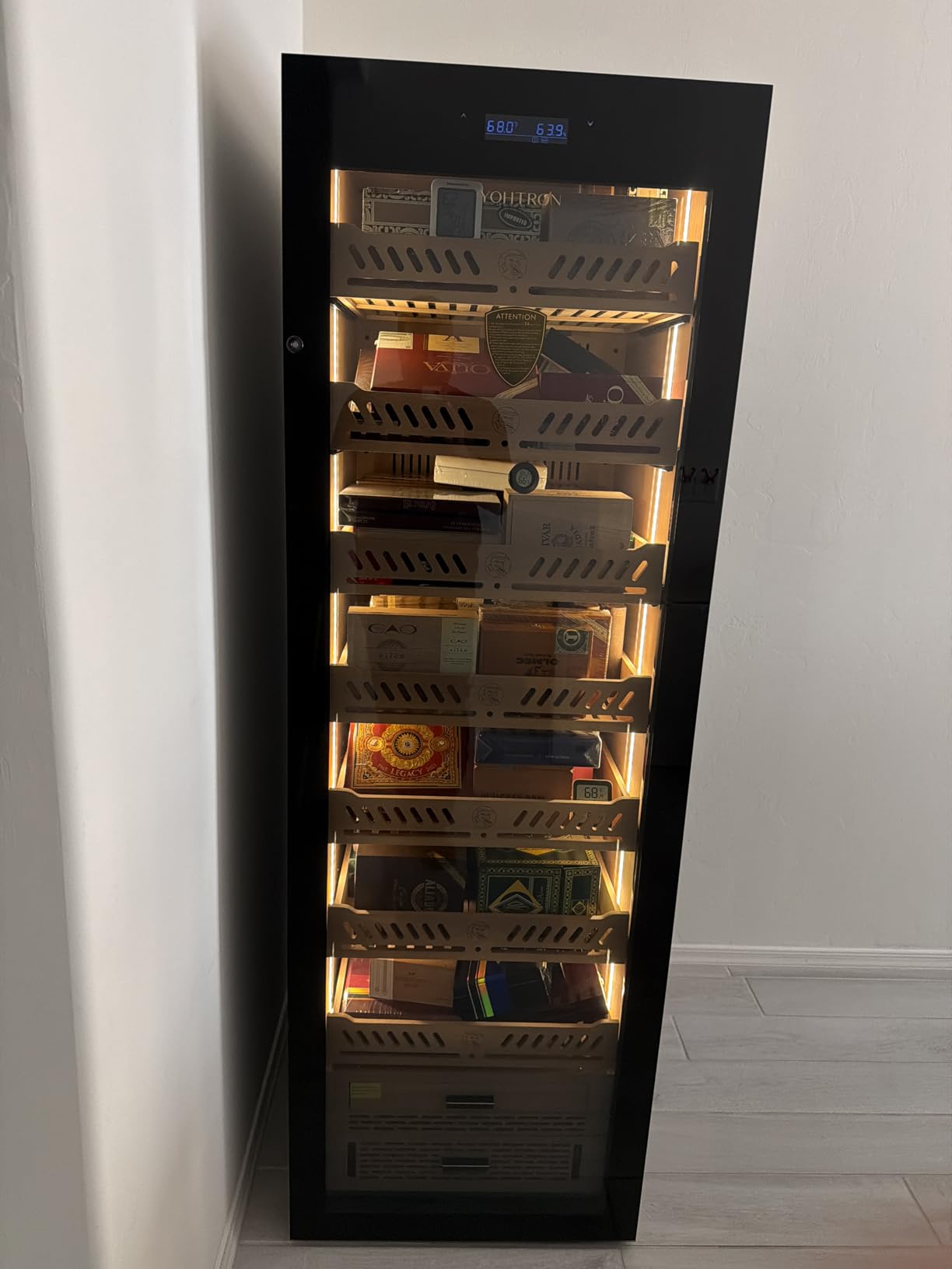 YohTron 448L Constant Humidity & Temperature Large Size Cigar Humidor Cabinet with Spanish Cedar Liner & Shelves for Household, Office and Cigar Bar - Black customer photo 2