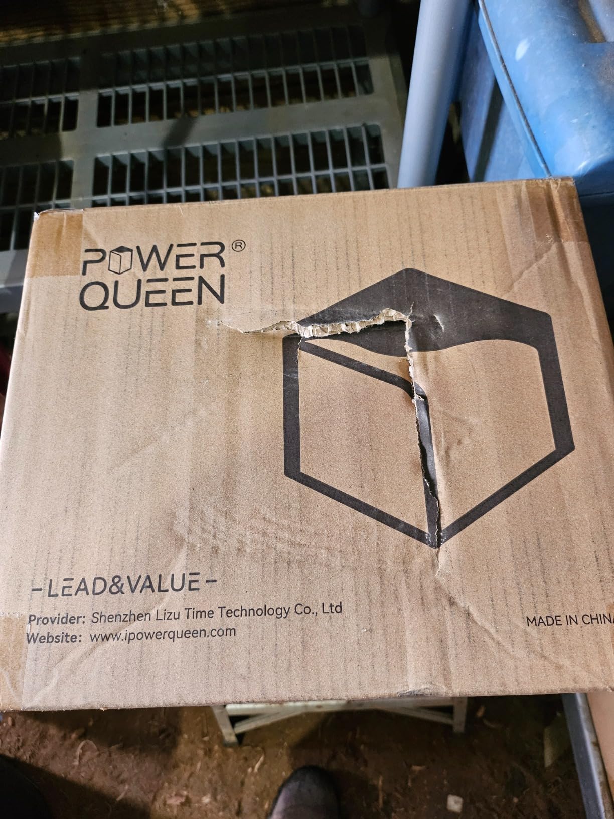 Power Queen 12V 100Ah LiFePO4 Battery, Group 24 Lithium Battery, 15000+ Deep Cycles RV Battery with BMS Protection for Travel Trailer, Motorhome, Trolling Motor, Solar customer photo 2