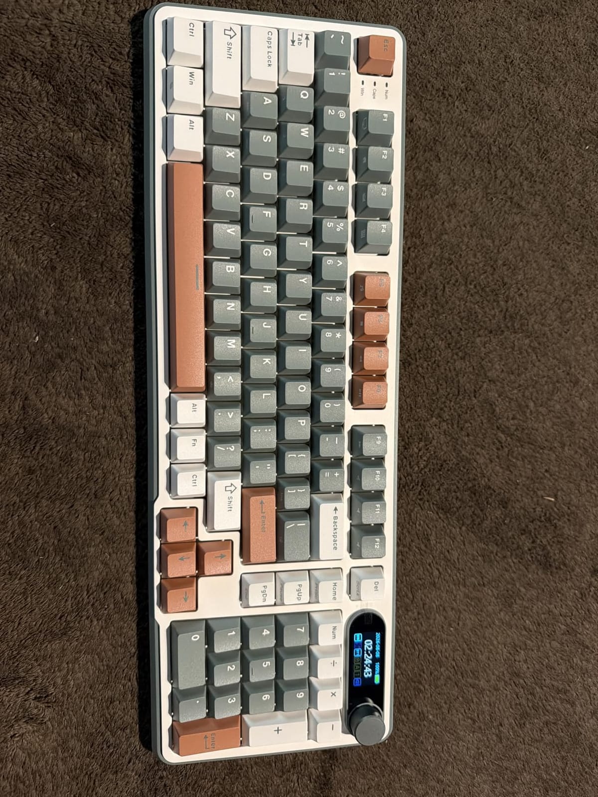 RK ROYAL KLUDGE S98 Wireless Mechanical Keyboard w/Smart Display & Knob | 96% Top Mount RGB Gaming Keyboard BT/2.4G/USB-C, 5-Layer Noise Dampening, Creamy Sound Pre-lubed Switch,Hot Swap, 98 Keys customer photo 2
