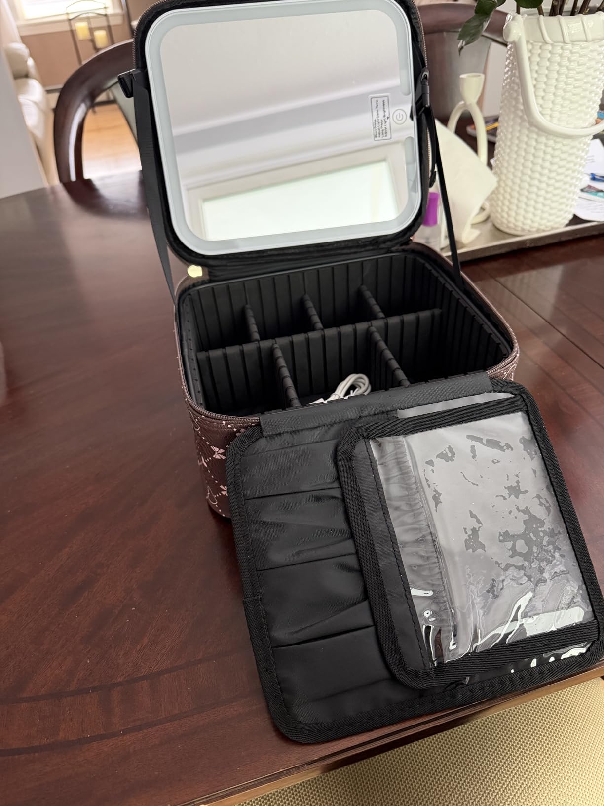 Relavel Travel Makeup Bag With LED Mirror, Cosmetic Train Case with Light up Mirror, Portable Makeup Artist Organizer Bag with Adjustable Dividers, Makeup Brush Holder Storage, Black customer photo 1