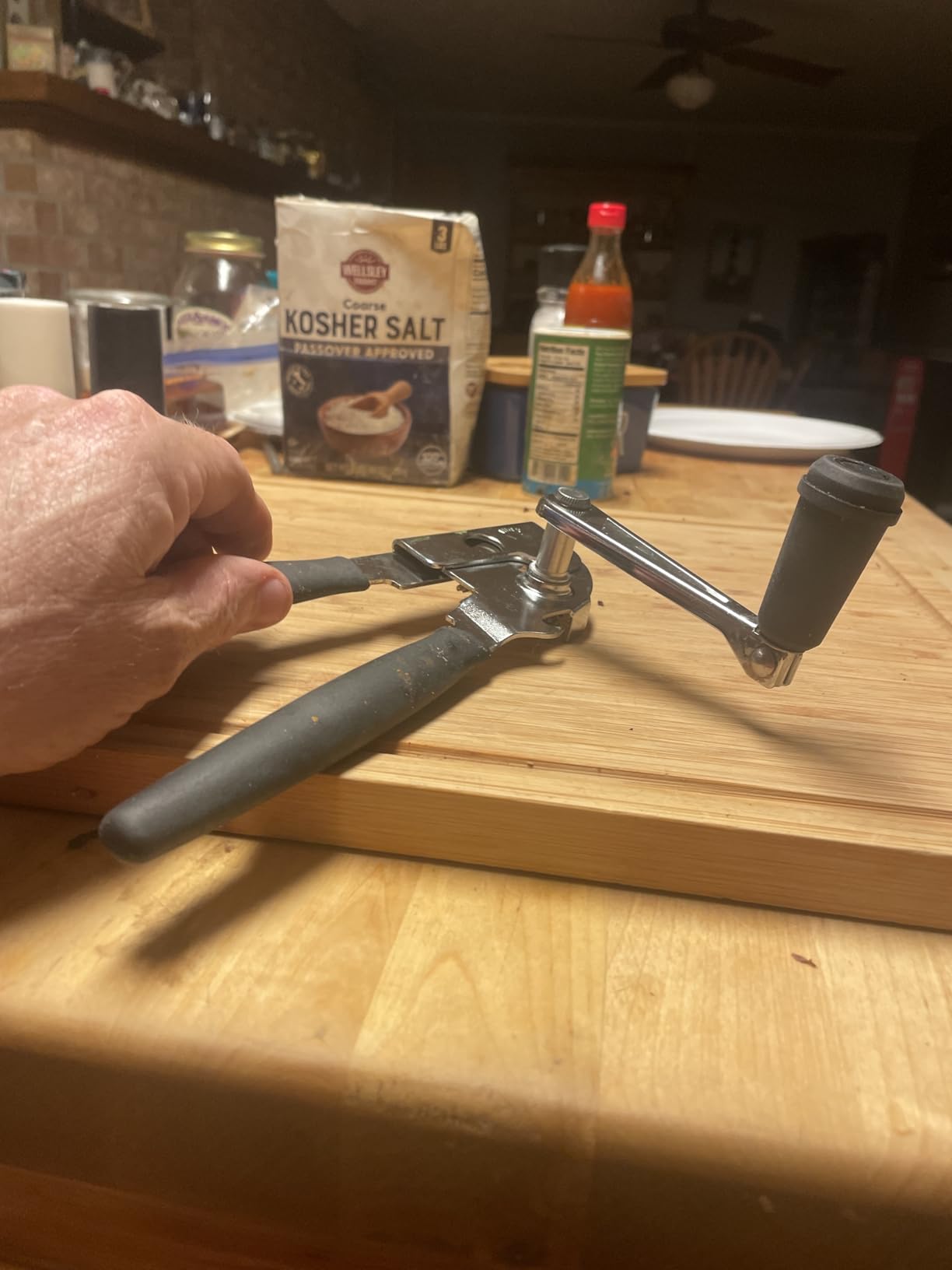 Heavy-Duty Commercial Manual Crank Can Openers,Rubber-Coated Long Handles | Easy to use, Ergonomic,Works Great on #10 Cans,for Restaurants,Home Kitchens,Seniors & Arthritis customer photo 1