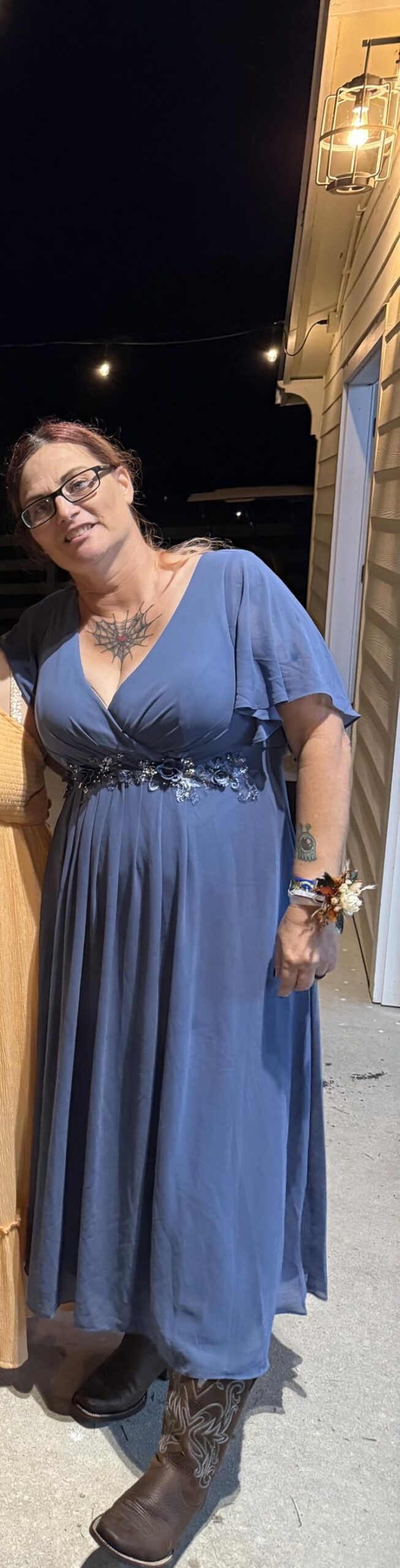 Ever-Pretty Women's Maxi Mother of the Bride Dresses Wedding Guest Dress | Chiffon, V Neck, Applique, A-Line, Short Sleeves, Semi Formal Dress, Cocktail Dress customer photo 2