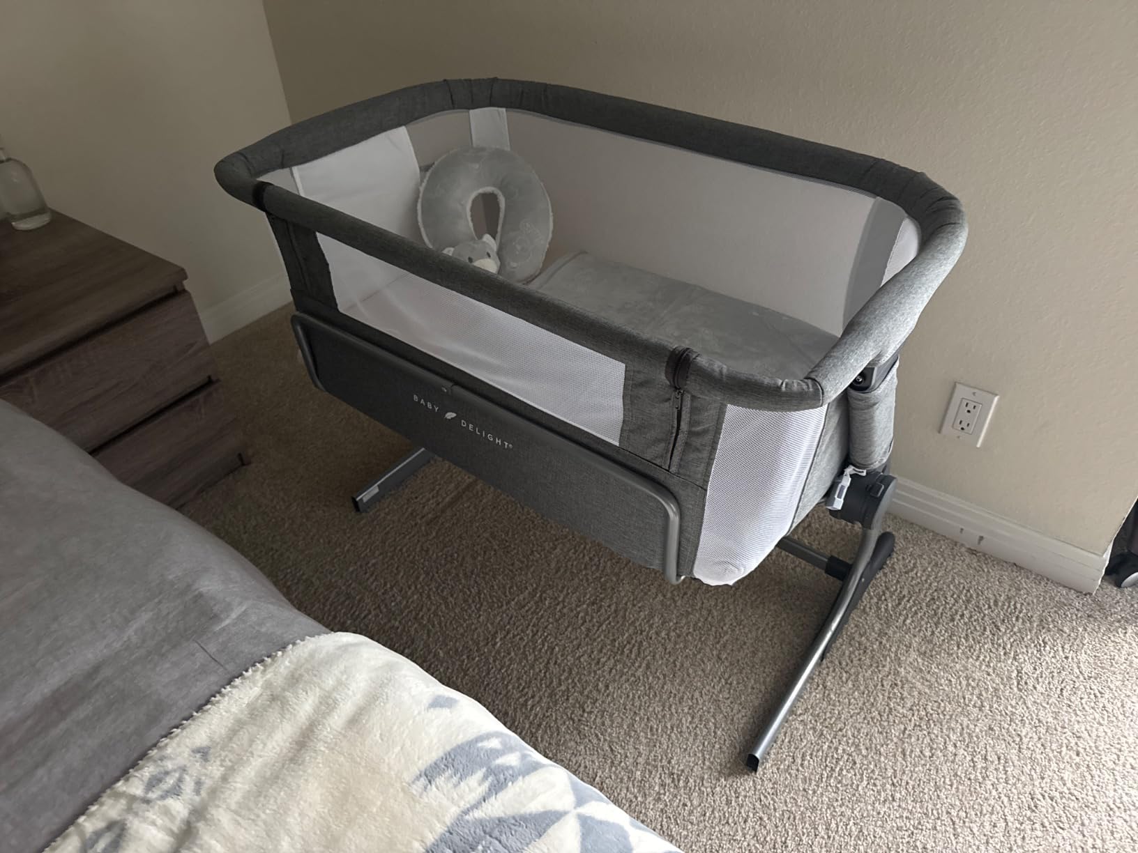 Baby Delight Beside Me Dreamer Bassinet, Organic Mocha | 6-Position Height Adjustment, Mesh Wall for Air Flow & Visibility, Zip Down Beside Panel, 100% GOTS Certified Organic Cotton customer photo 2