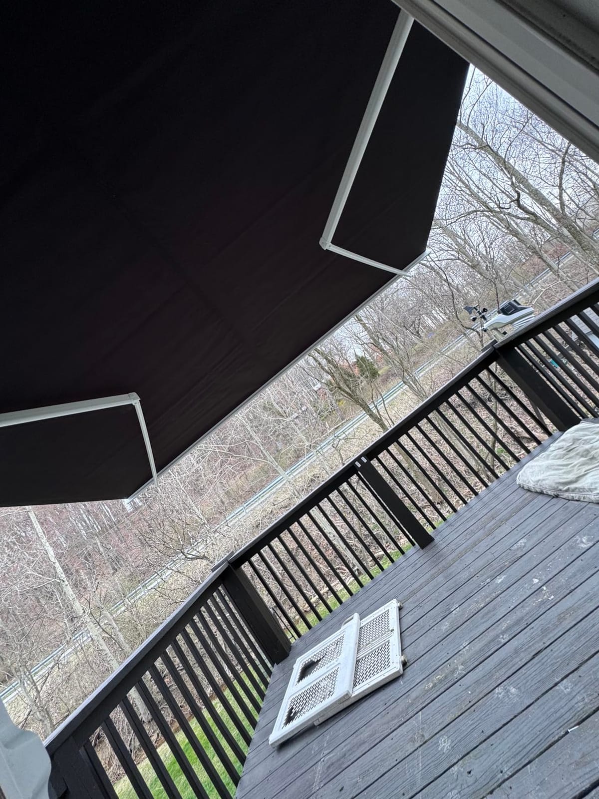 Outsunny 10' x 8' Electric Awning Retractable UV Protection Dark Gray | UV Protection, Shelter, Remote Controller, Manual Crank Handle, for Deck, Balcony, Yard customer photo 2