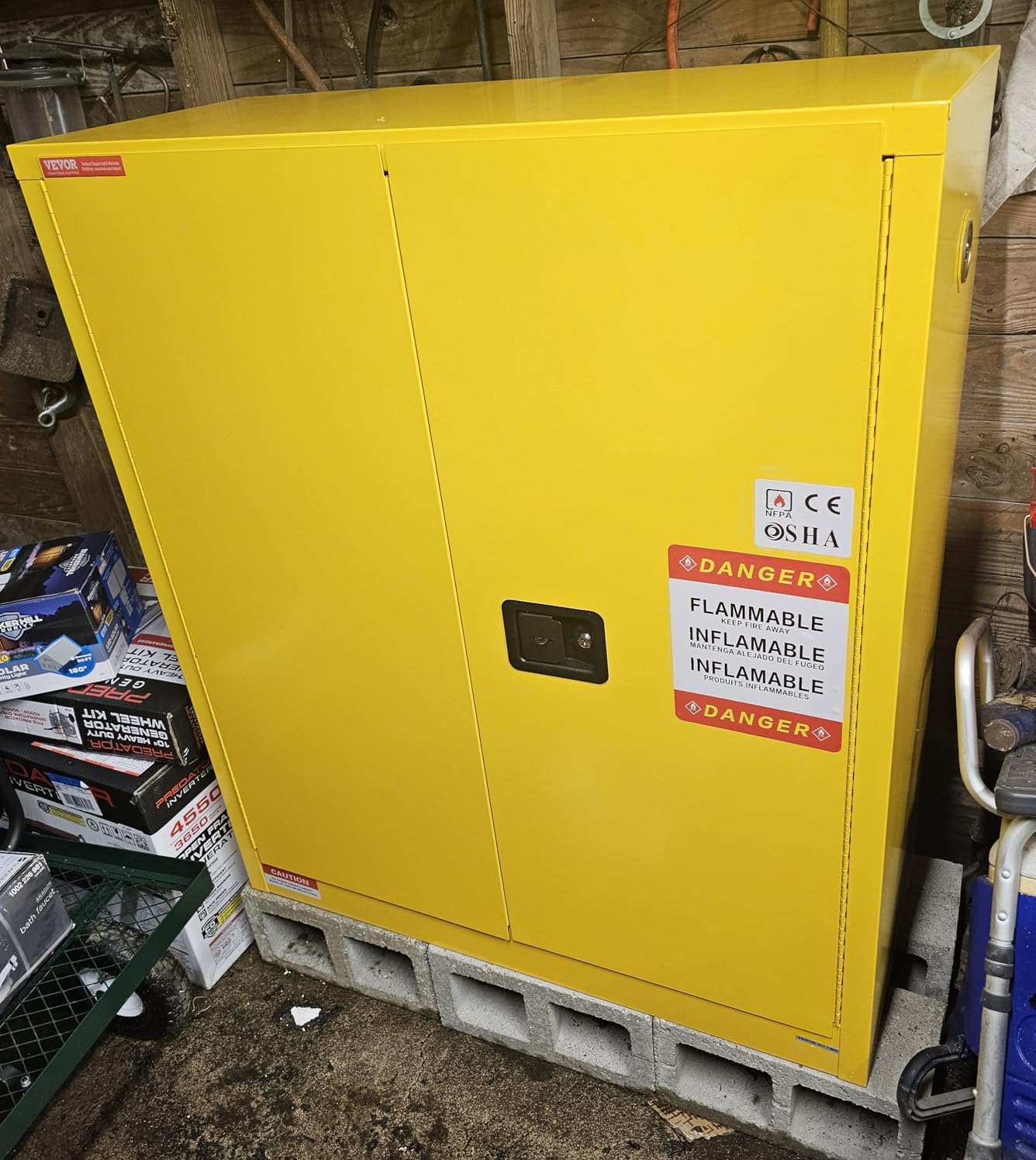 VEVOR Flammable Cabinet, 45 Gal, 18