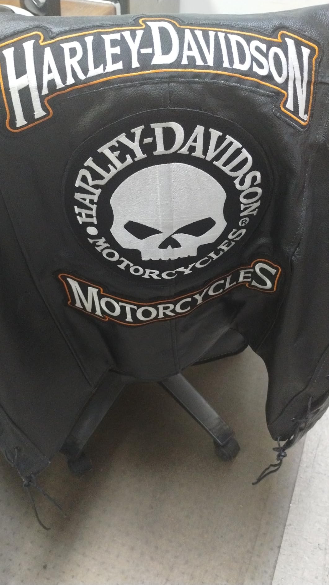 BYKR Leather Motorcycle Vest for Men & Women Biker Vests For Everyday Motorbike Riding Club All Purpose With Adjustable Sides customer photo 1