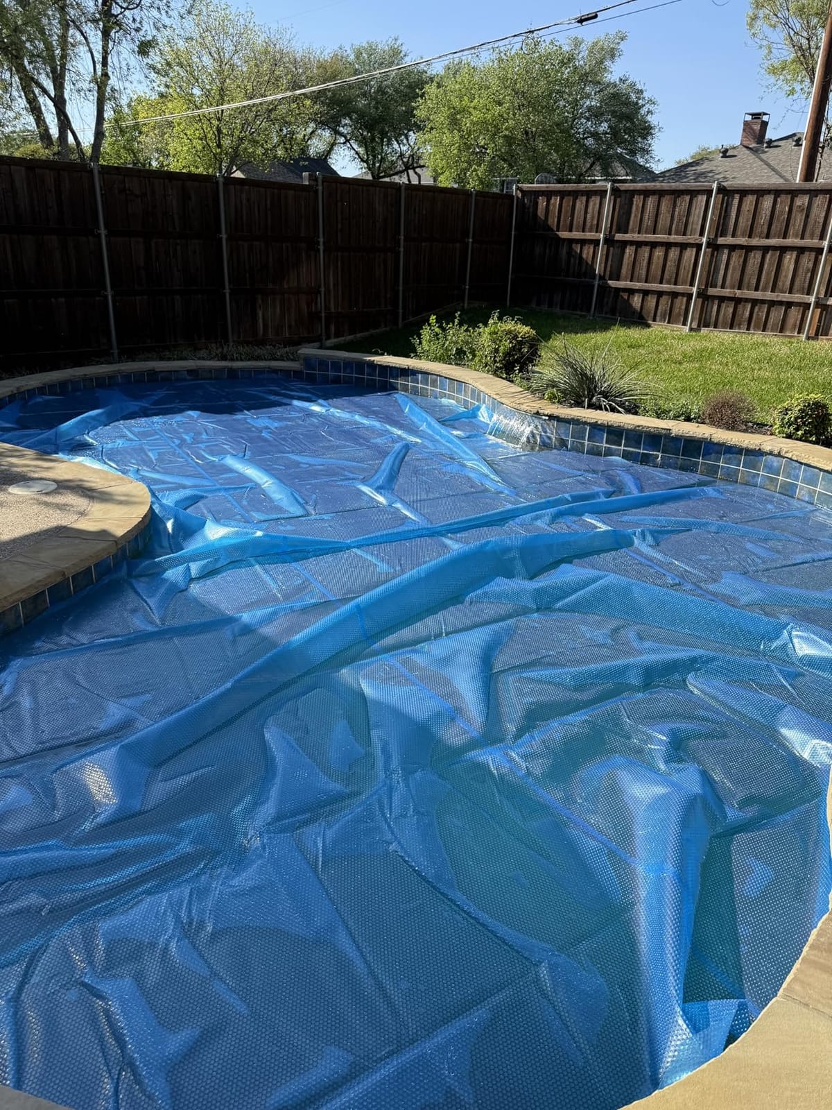 VEVOR Solar Pool Cover, 24 x 12 ft Rectangle Solar Cover 16 mil for Pools, Inground Above Ground Swimming Pool Solar Blanket with Bubble, Heat Retaining Solar Covers Blue customer photo 2