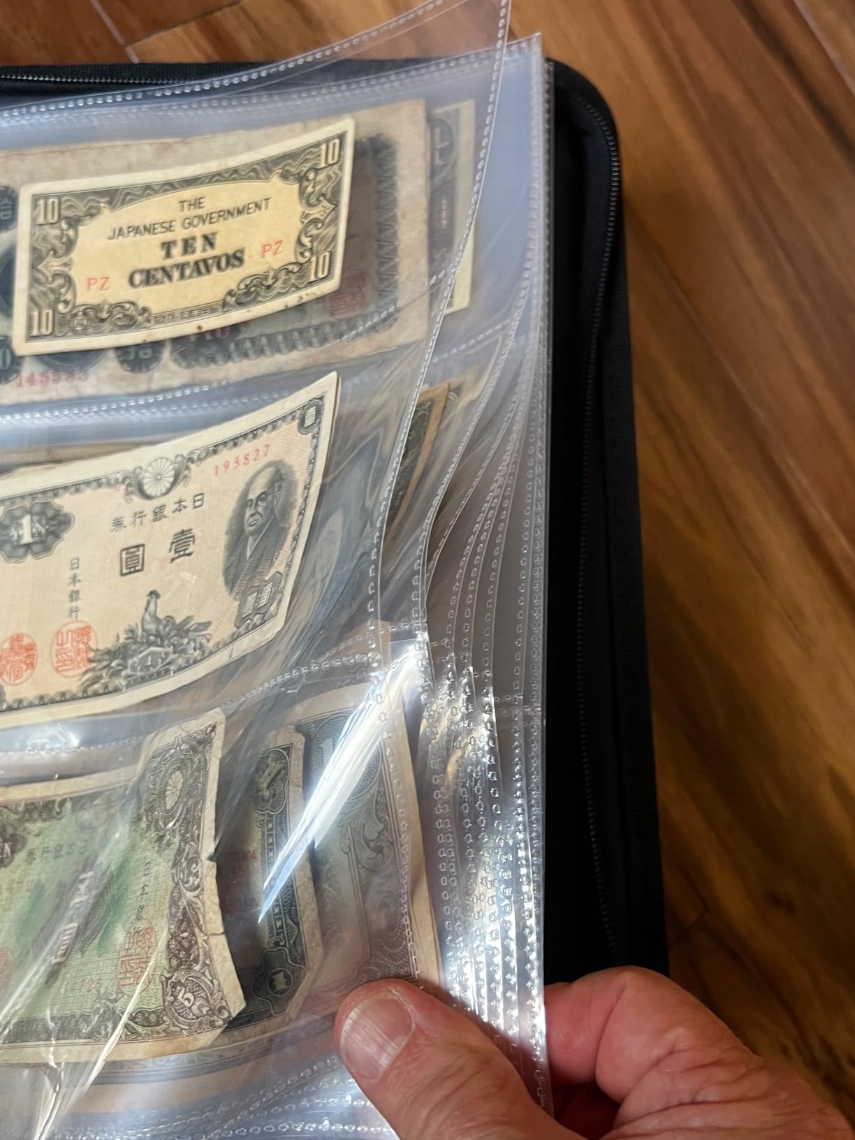 400-Pocket Fireproof Coin Book with Lock & 36 Paper Currency Binder Sleeves | Coin Collection Album Holder for Collectors, Coin Storage Collecting Organizer for Pennies, Bill, Tokens, Badges customer photo 1