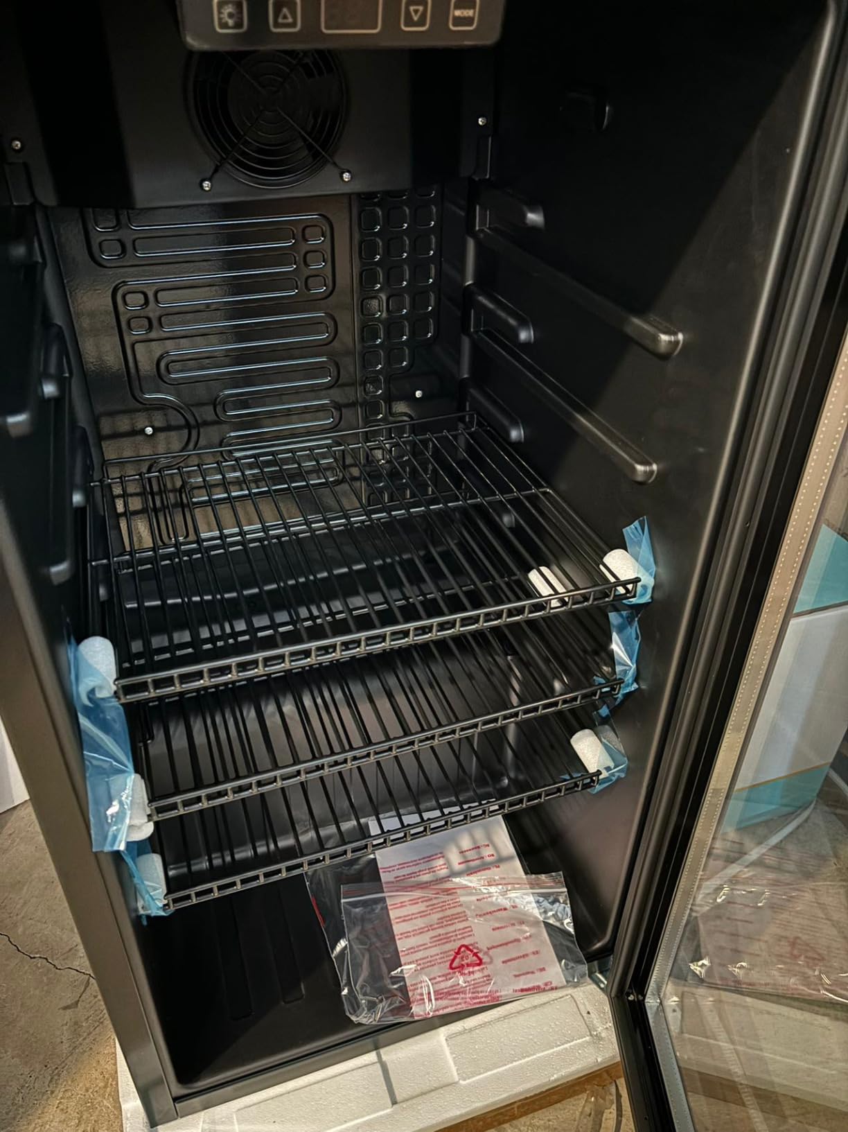 Beverage Refrigerator, 2.47 Cu.Ft Mini Fridge Beverage Cooler | Glass Door, 35-65°F Digital Temperature Display, Adjustable Shelves, Beverage Fridge for Soda, Beer & Wine customer photo 1