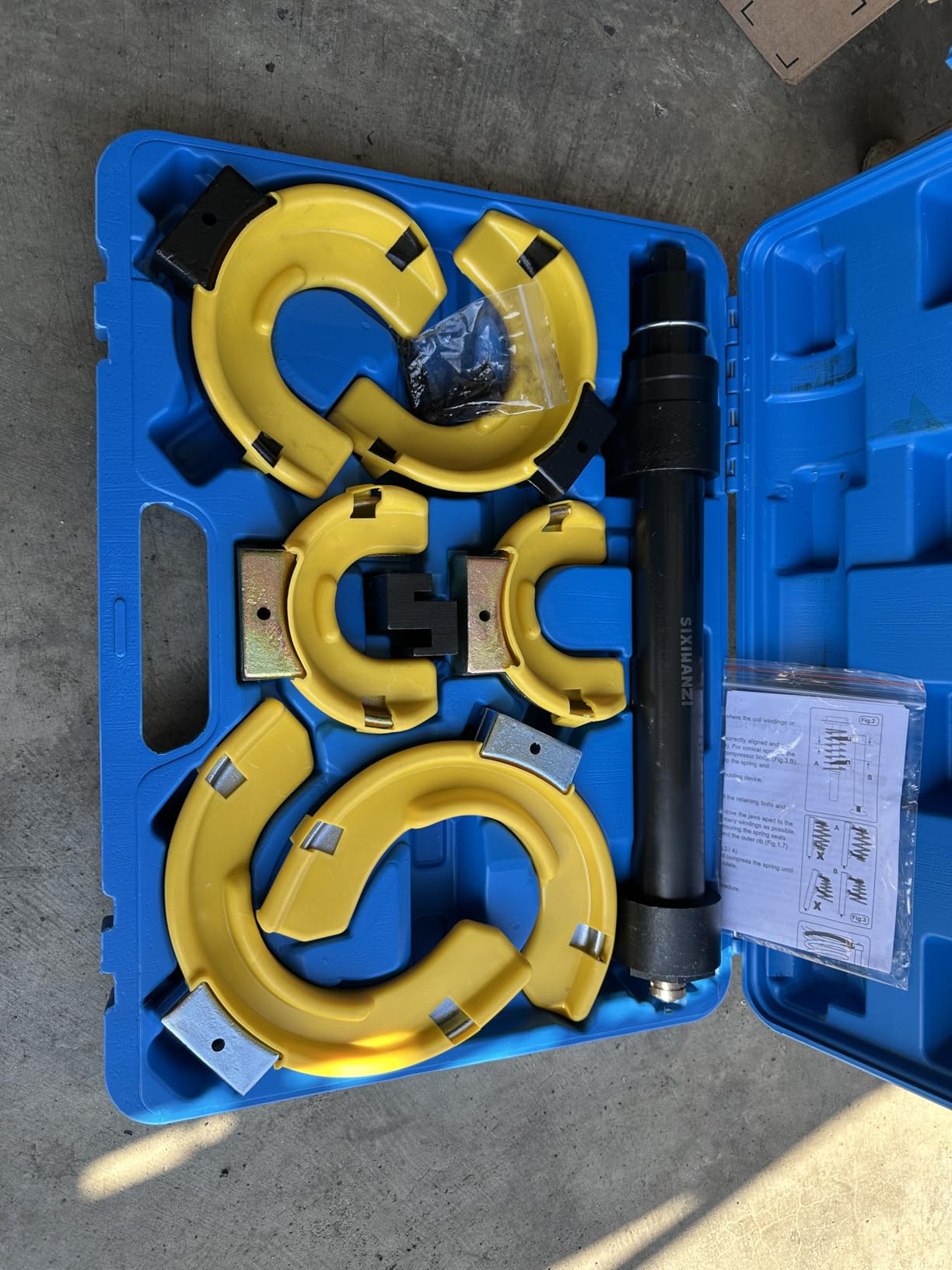 SIXIWANZI Coil Spring Compressor Tool Macpherson Strut Spring Compressor | Universal spring compressor kit, 3 interchangeable yokes 65-212mm, 9921 lbs load, #45 carbon steel customer photo 1