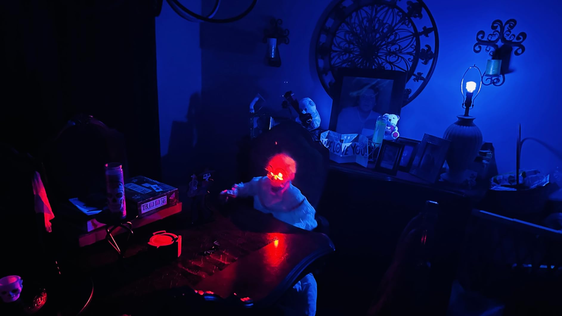 Halloween Animatronic Sitting Clown, Halloween Animated Decorations with Sound Activated, Creepy Sound, Light Up Eyes, Scary Move customer photo 2
