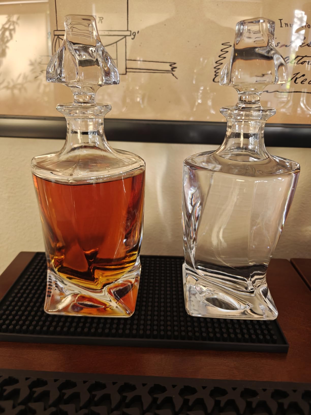Square 25Oz Whiskey Liquor Decanter Set With 2 Glasses in Box,Decanter Set for Scotch Liquor,Whiskey Wine Decanter Suit for Men and Women Father Coworkers Lovers customer photo 1