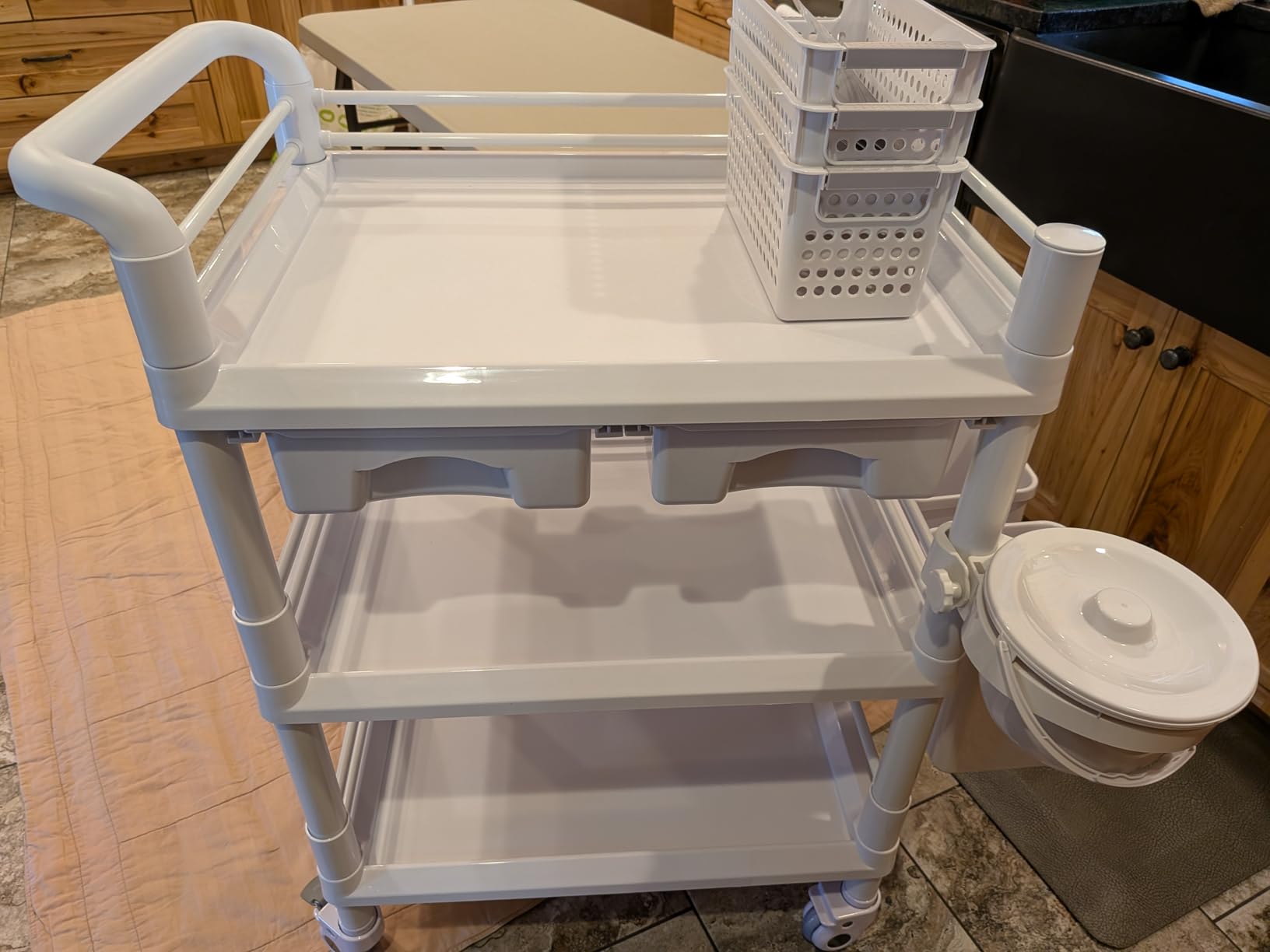 VEVOR Medical Mobile Trolley Cart with 2 Drawers & 3 Trash Cans, 3 Tiers Beauty Salon Rolling Trolley with 4 Silent Wheels & 2 Dirts Bucket & Bowl, Medical Utility Cart for Hospital Dental Clinic Lab customer photo 2