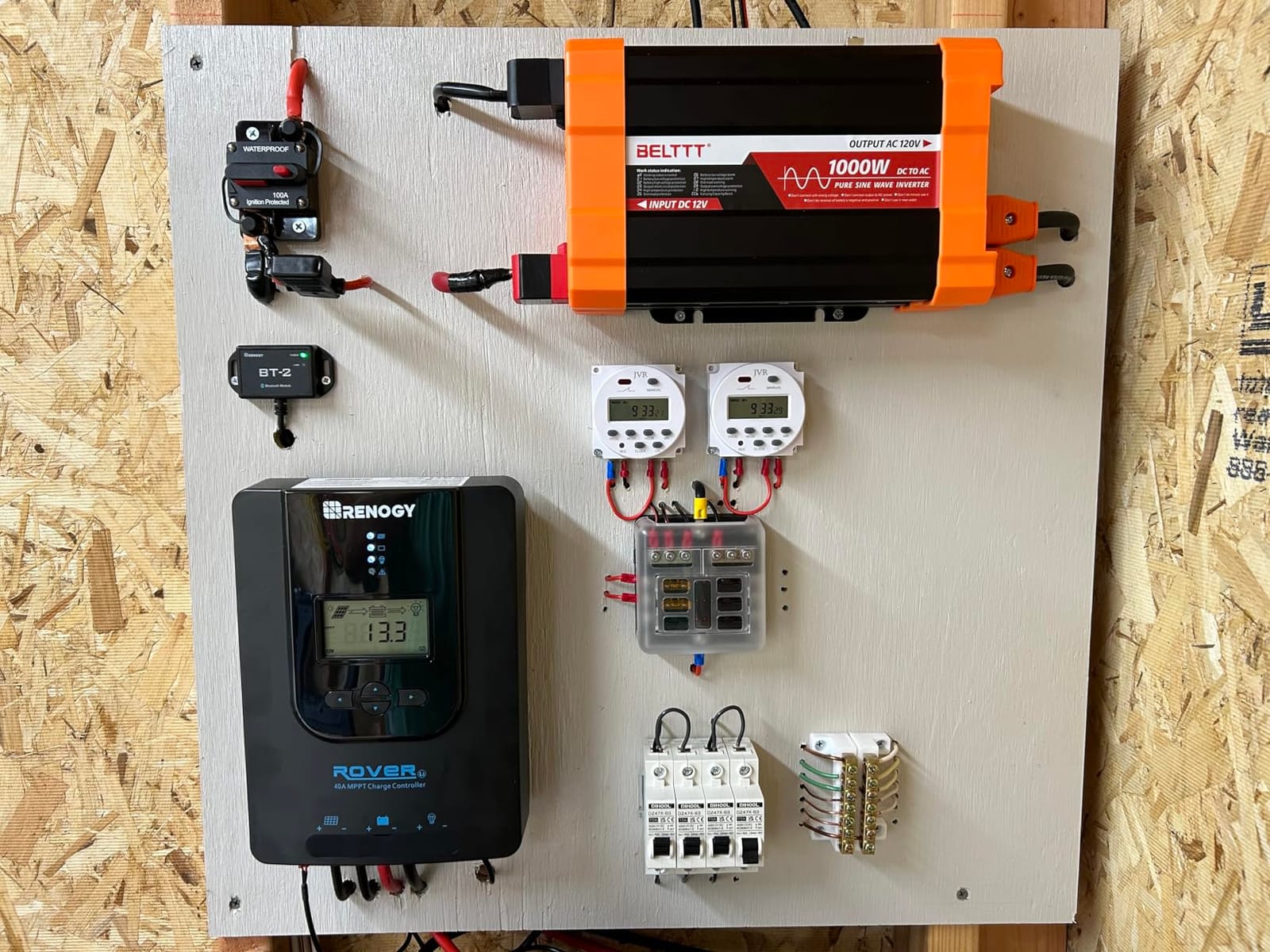 BELTTT 1000Watt Pure Sine Wave Inverter 12V DC to 120V AC for RV, Truck, Off-Grid, Solar Inverter 12V to 110V Converter with Dual AC Socket and 5V 2.1A USB, Power Inverter, Intelligent LCD, 2000W Peak customer photo 1