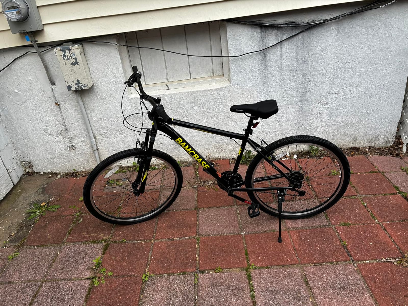 HILAND 26 27.5 29 Inch Mountain Bike, Mens and Womens MTB with 21 Speeds, High-Tensile Steel Frame, V Brake, Hardtail Bicycle for Adults customer photo 1