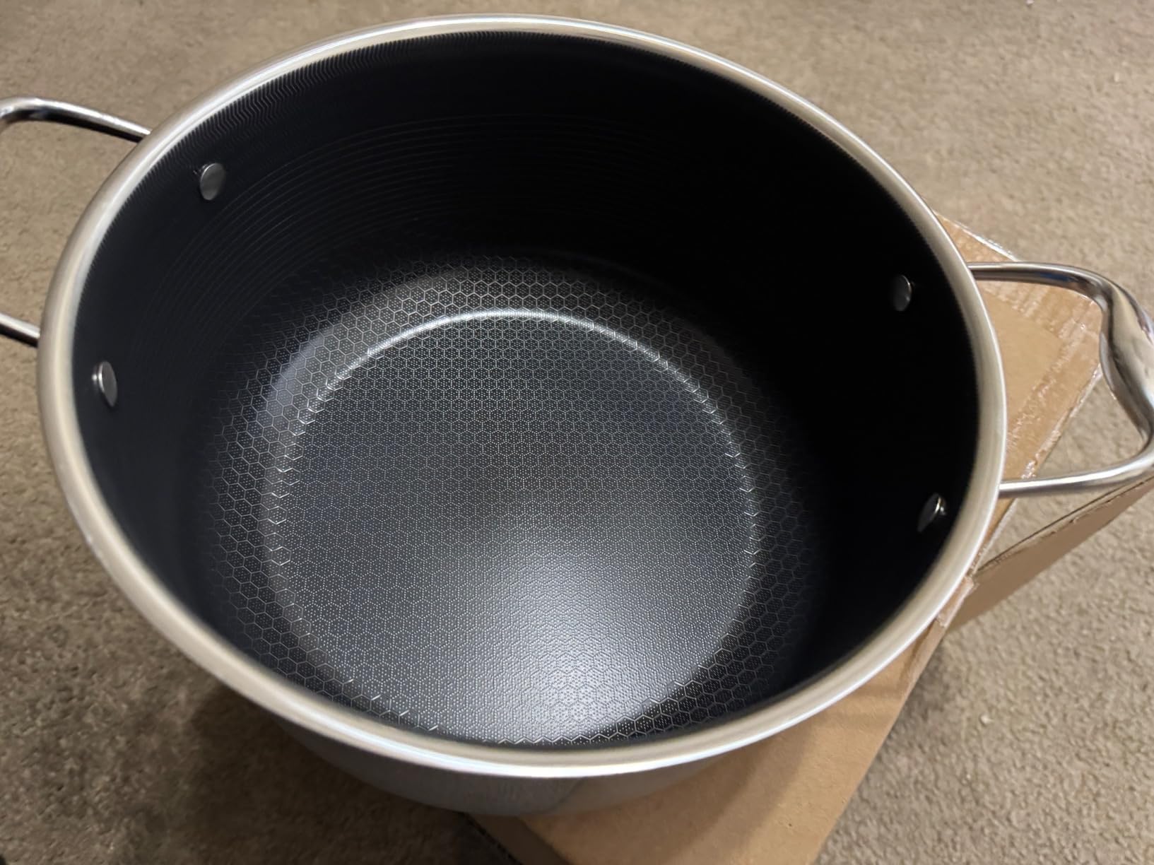 HexClad 12 Quart Hybrid Nonstick Stock Pot with Lid, Induction Ready, Compatible with All Cooktops customer photo 1