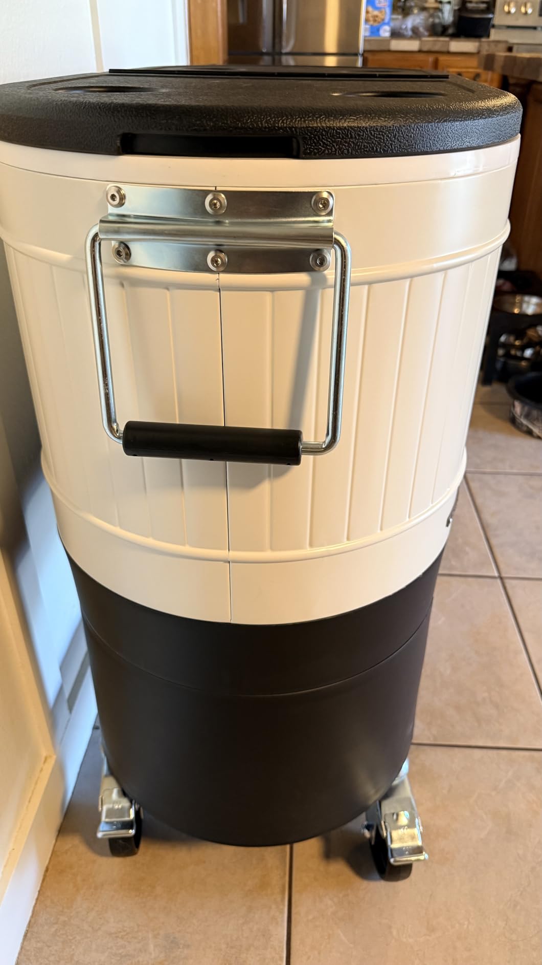 Permasteel Rolling Patio Cooler - Large Outdoor Ice Chest with Wheels, Beverage Cooler for Backyard, BBQ, Tailgate, Beach, Parties, Rustic Farmhouse Design customer photo 1