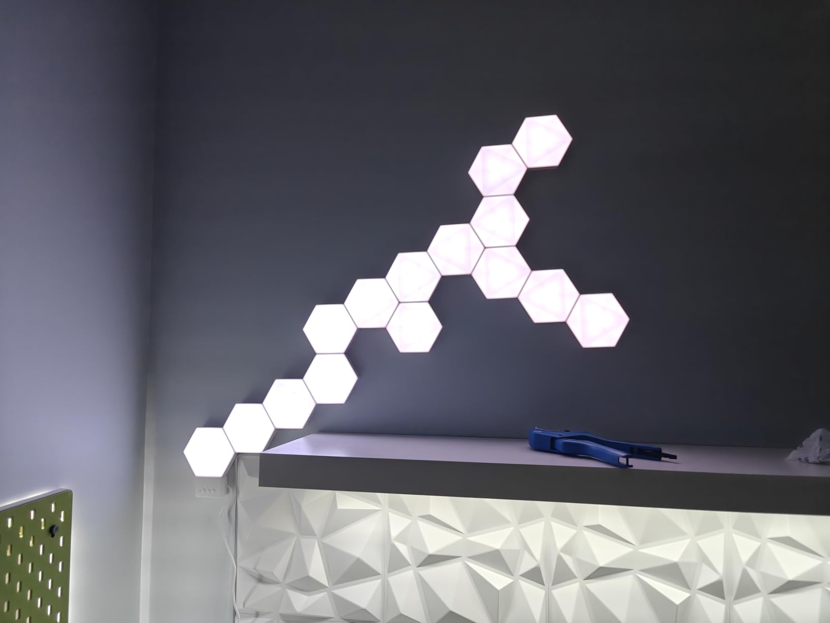 10 Pack Hexagon Led Lights, 110cm Smart Hexagon Light Panels, Hexagon Wall Lights, RGB Color Changing with App & Remote, Music Sync for Gameroom Lighting, Party Decor customer photo 1