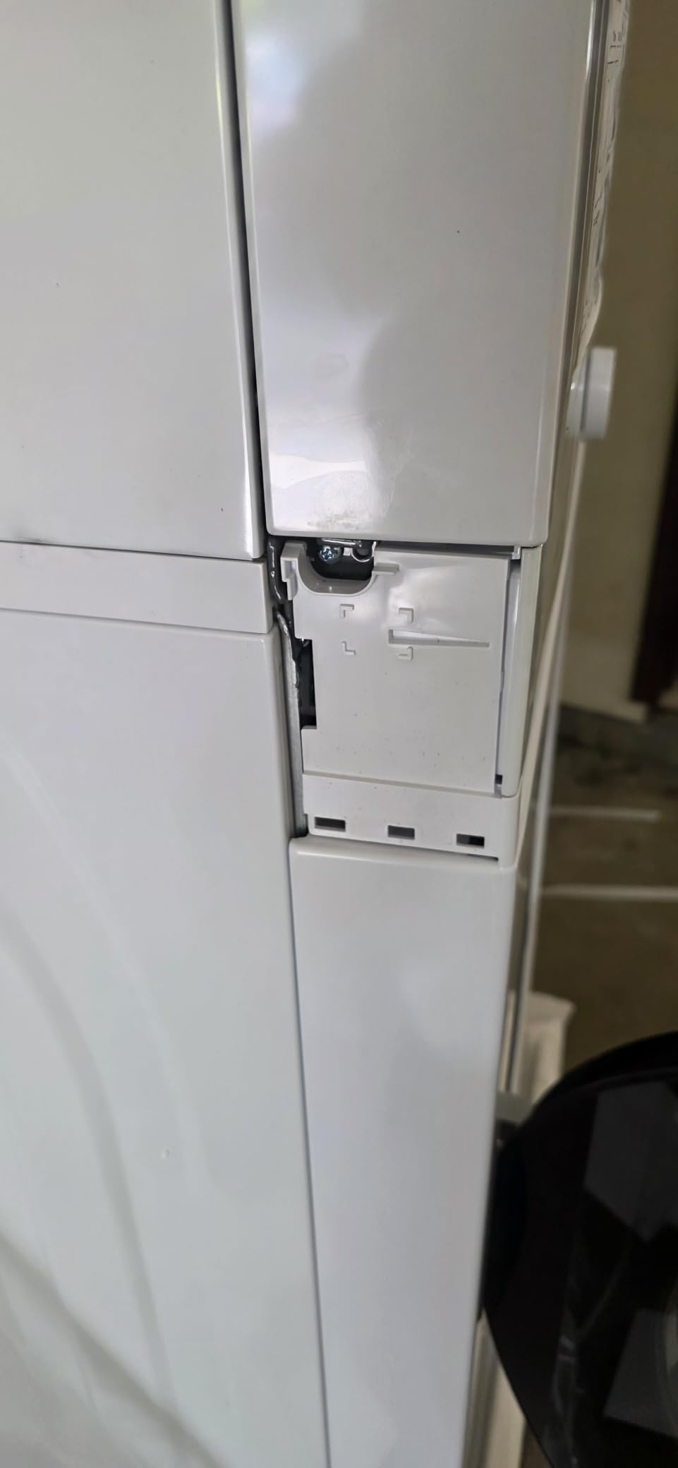 Samsung Bespoke AI Laundry Hub Large Capacity 4.6 cu. ft. Single Unit Washer with Steam Wash and 7.6 cu. ft. Electric Dryer in White customer photo 1