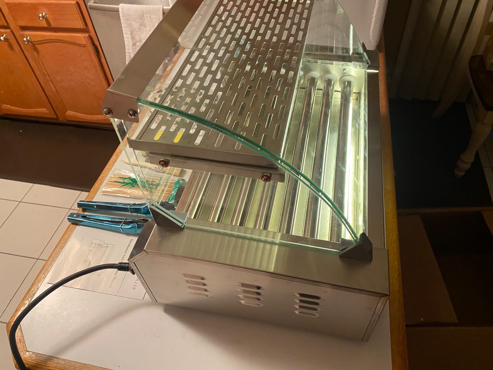 Seeutek Hot Dog Roller 5 Rollers 16 Hot Dogs Capacity 1100W Stainless Sausage Grill Cooker Machine, Dual Temp Control, Glass Hood Acrylic Cover, Bun Warmer Shelf, Removable Oil Drip Tray customer photo 2