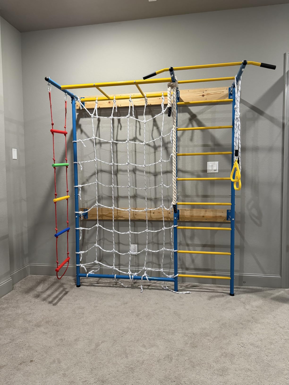 VEVOR Indoor Jungle Gym for Toddlers, 7-in-1 Climbing Playset with Carbon Steel Swedish Ladder, Wall Ladder, Pull-Up Bar, Rope Ladder, and Gymnastic Rings, Supports 220 lbs, Multicolor customer photo 2