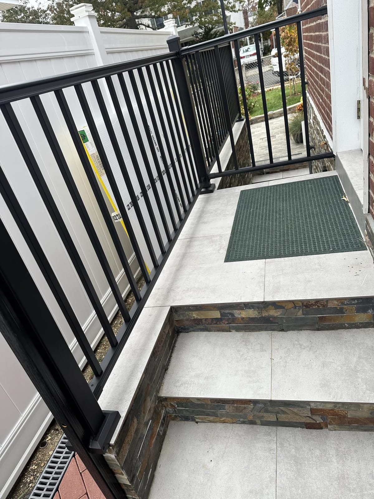Egadis 1 Pack 36 in x 6 ft Modular Aluminum Porch and Deck Railing Kit | Pioneer in Modular Aluminum Railing Kit, ASTM Certified, Textured AAMA2604 Finish for Deck, Porch & Balcony (1 Post, 1 Panel) customer photo 1