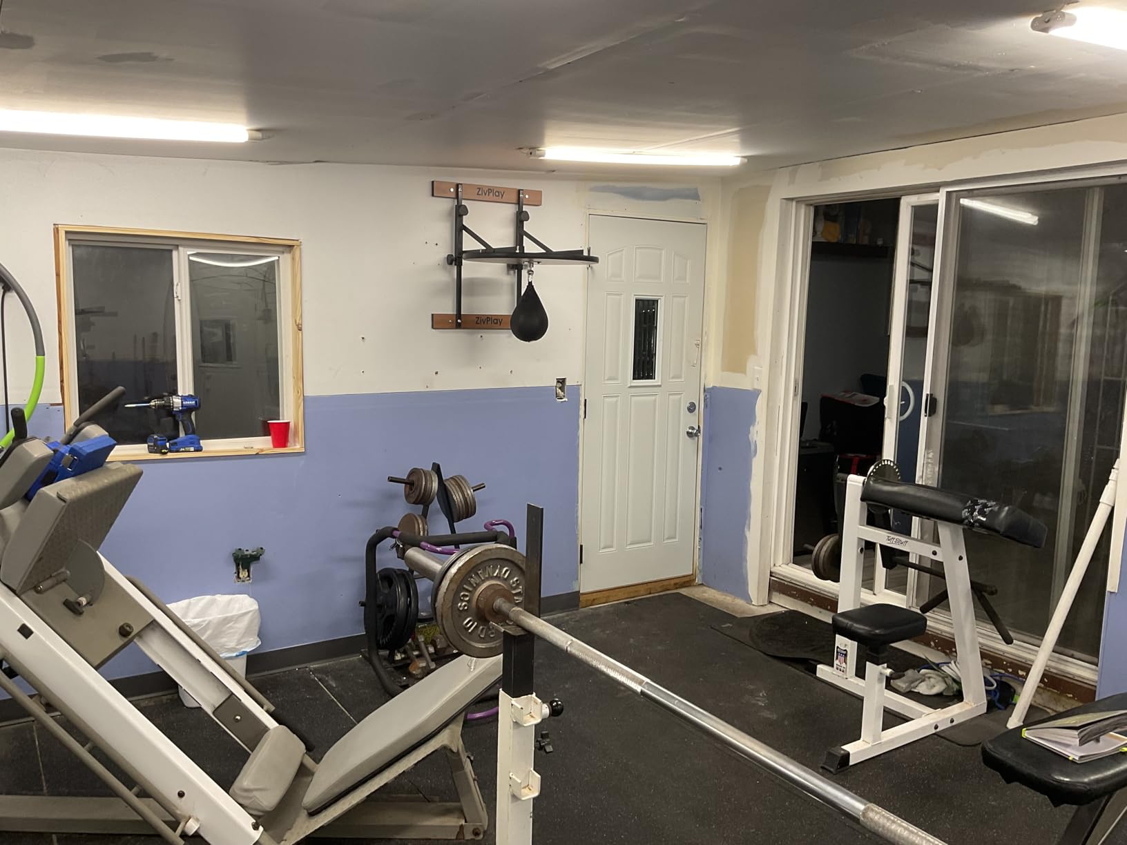 Speed Bag Platform Speed Bag Stand for Boxing Punching Practice Includes Height Adjustable Mount Speedbag and Air Pump 360° Swivel 24 Inch Board customer photo 2