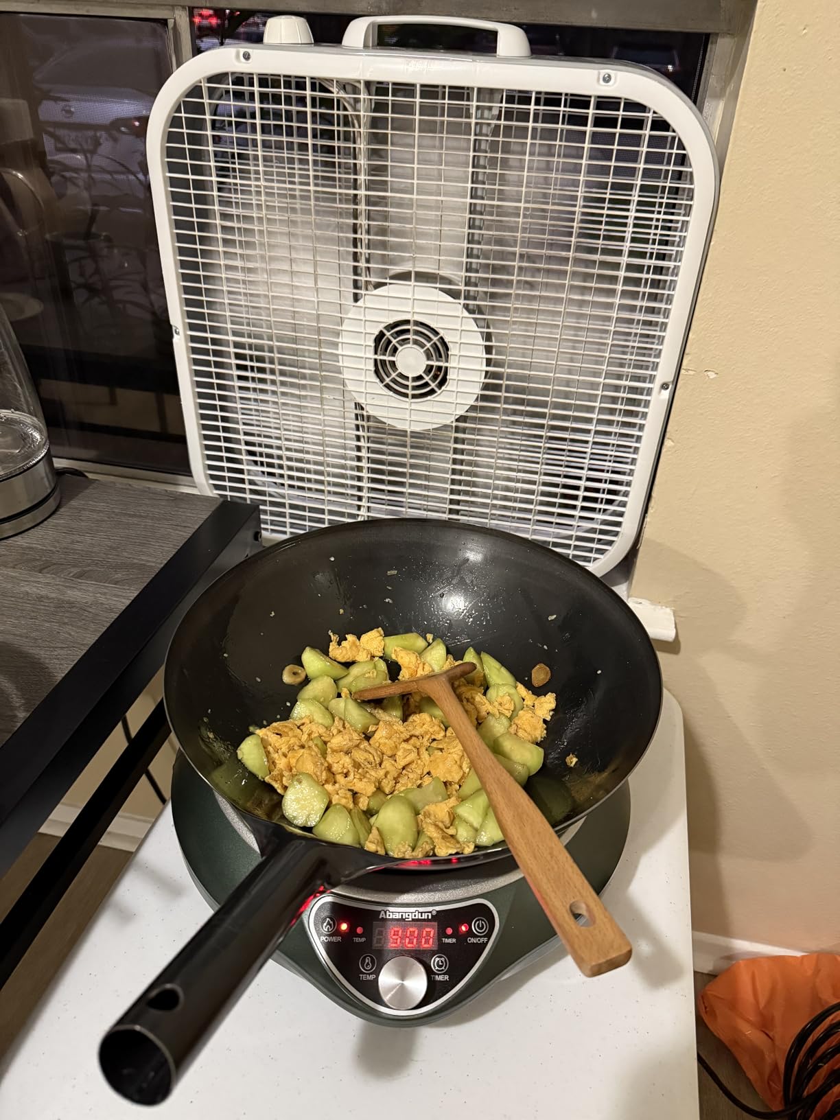 1700W 120V Concave Induction Wok Cooktop, 9.25-Inch Large Coil, Non-Pulse Continuous Heating, 16 Power Levels, ETL Listed Portable Countertop Burner for Round-Bottom Woks customer photo 1