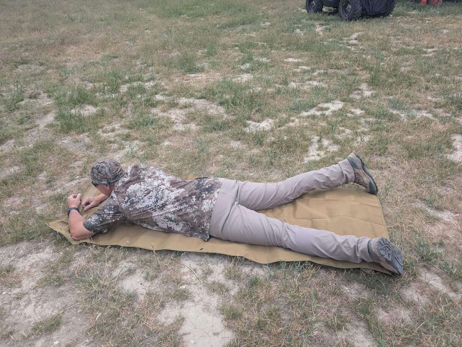 IC ICLOVER Shooting Mat, Portable Roll Up Shooting Mats with Bipod Holder & Molle Webbings, Extra Large Non-Slip Waterproof Tactical Shooting Blanket for Long Range Rifle Shooting Hunting (Non-Padded) customer photo 2