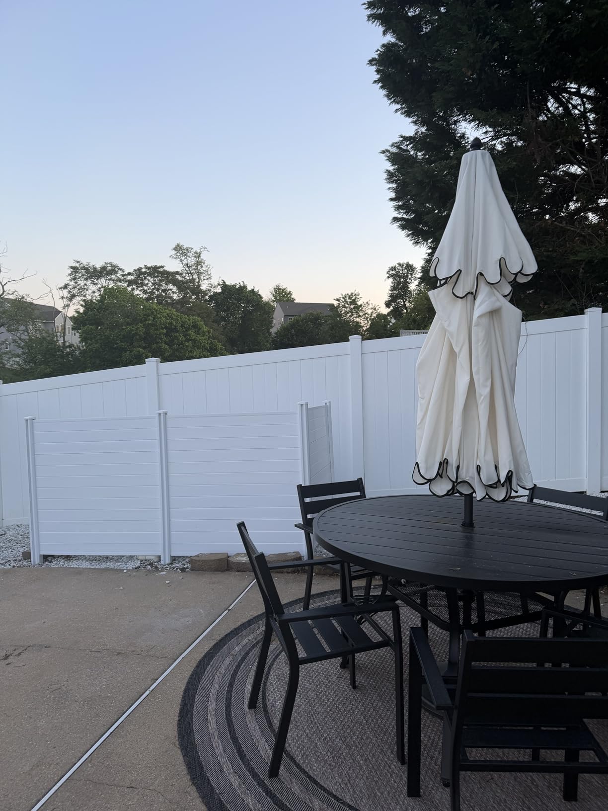 VEVOR Outdoor Privacy Screen, 50in H x 50in W Air Conditioner Fence, 3-Panel Pool Equipment Enclosure, Horizontal PVC Privacy Fence with 27.5 in Ground Stakes, No Dig Trash Can Fence for A/C Units customer photo 2