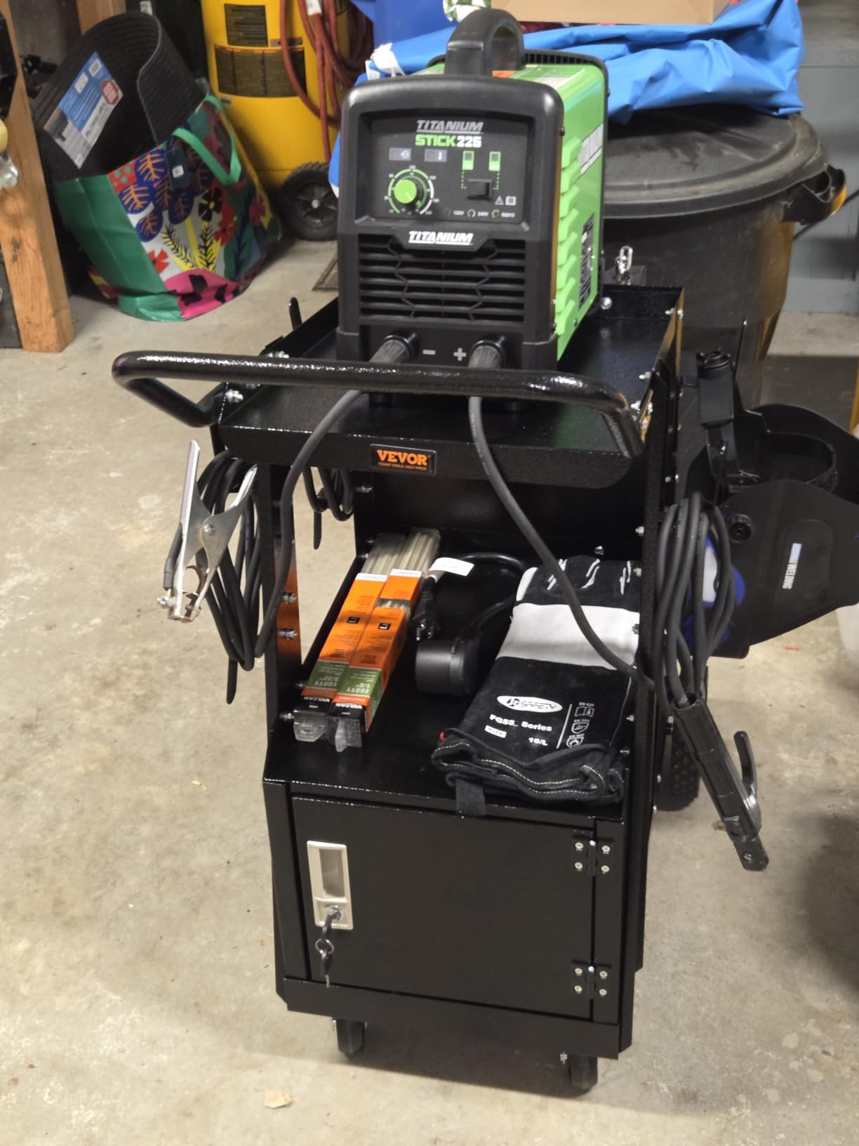 VEVOR 2-Tier Welding Cart, Welder Cart Heavy Duty with Anti-Theft Lockable Cabinet, 360° Swivel Wheels, Tank Storage Safety Chains for TIG, ARC, Plasma Cutter - 265LBS Static Weight Capacity customer photo 2
