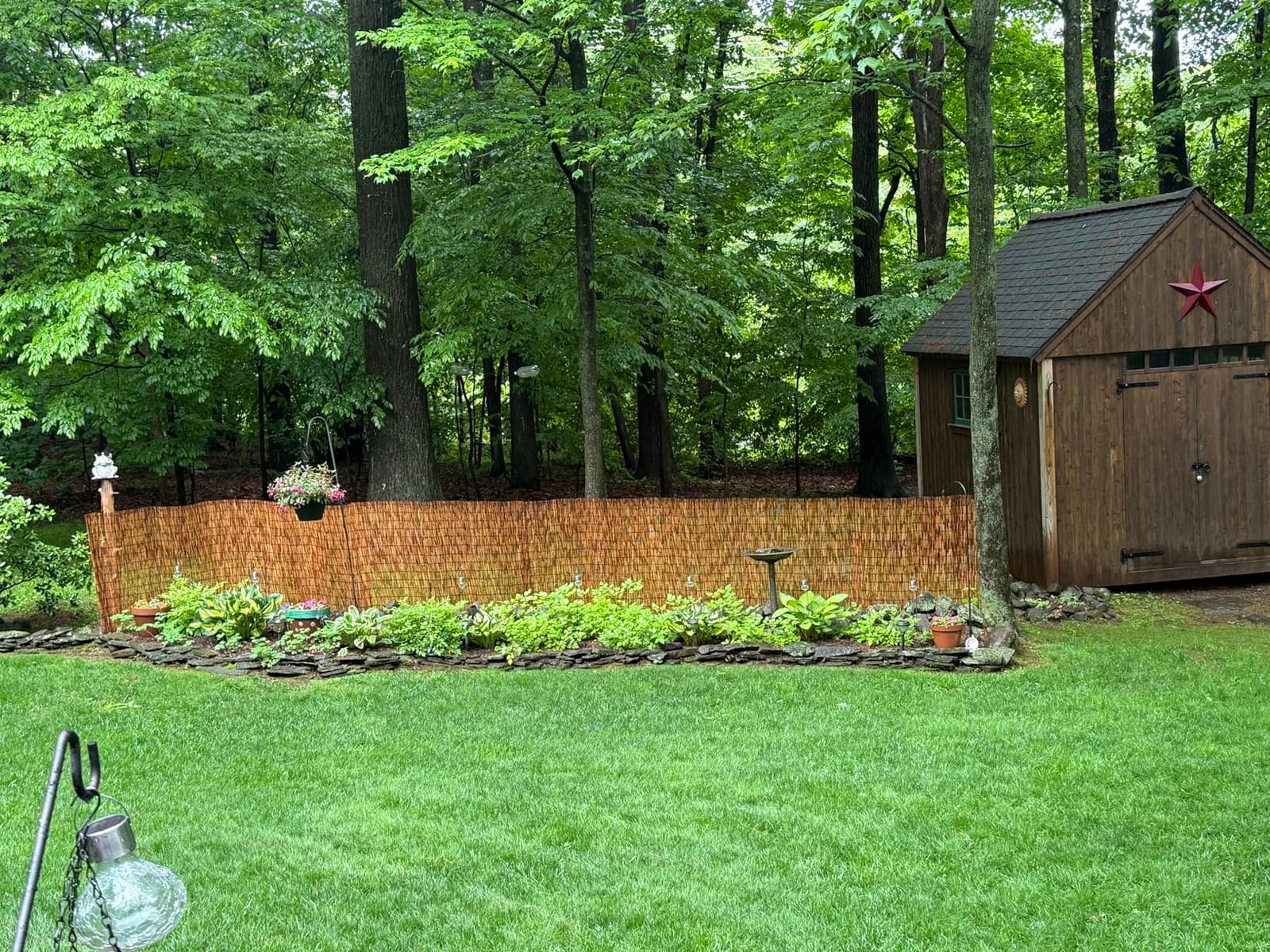 VEVOR Reed Fencing Roll, 5.5x16.4 Ft Natural Reed Screen Curtain, Bamboo Privacy Panel, Sun Blocking, Decorative Garden Fencing Divider for Outdoor Backyard Patio Balcony, Brown customer photo 1