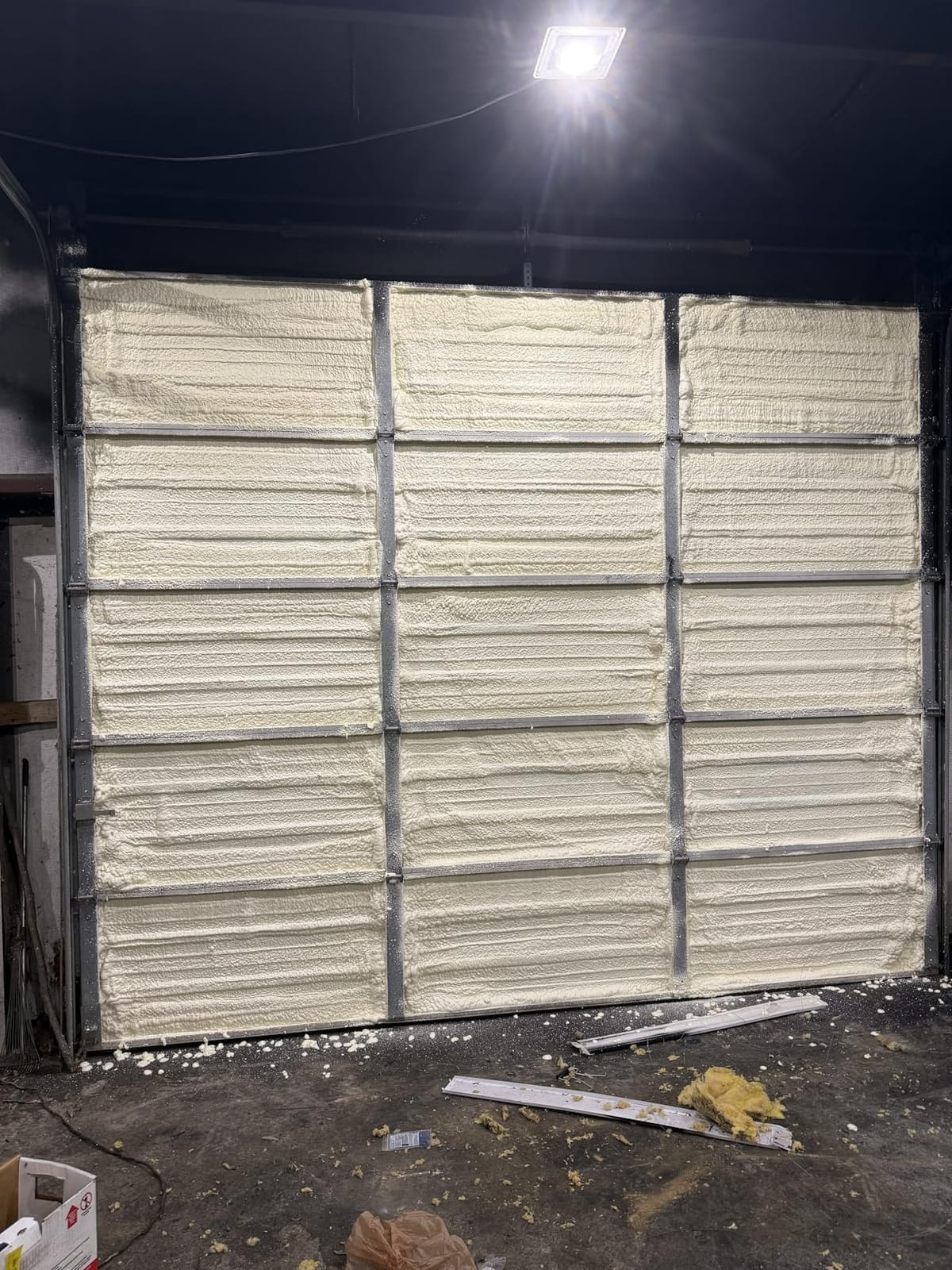 Froth Pak 200 Spray Foam Insulation Kit, 9 ft Hose, Closed Cell | 2 Part Foam Sealant, Yields Up to 200 Board Ft, Air Sealing & Insulating, Class A Fire Rated, Fast Cure, R-6.2 Per Inch customer photo 1