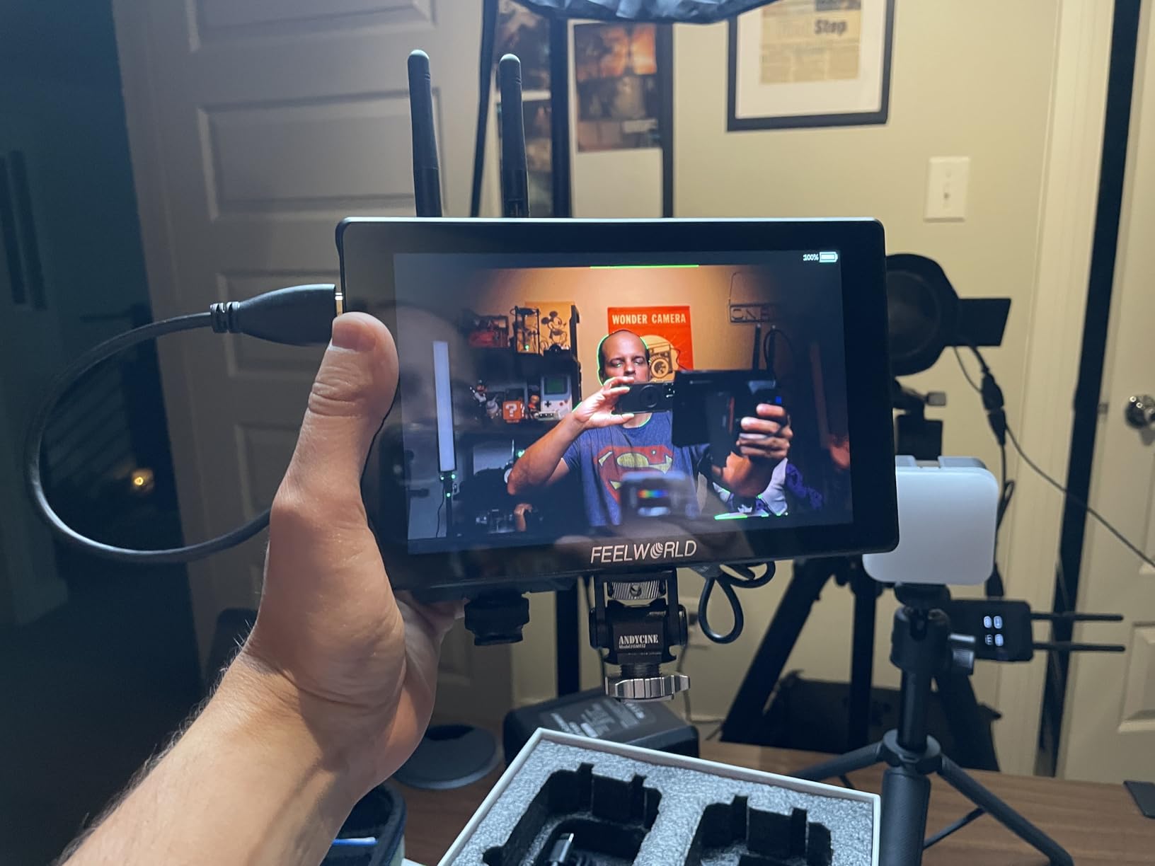 Lemorele R1100 Wireless HDMI Transmitter Receiver Kit 656FT 5G WiFi 1TX 1RX | Dual Power: NP-F & USB-C, 1080P@60Hz, 50ms, HDMI Loopout, TUTUPlay Preview, Plug&Play For Camera Streaming customer photo 2